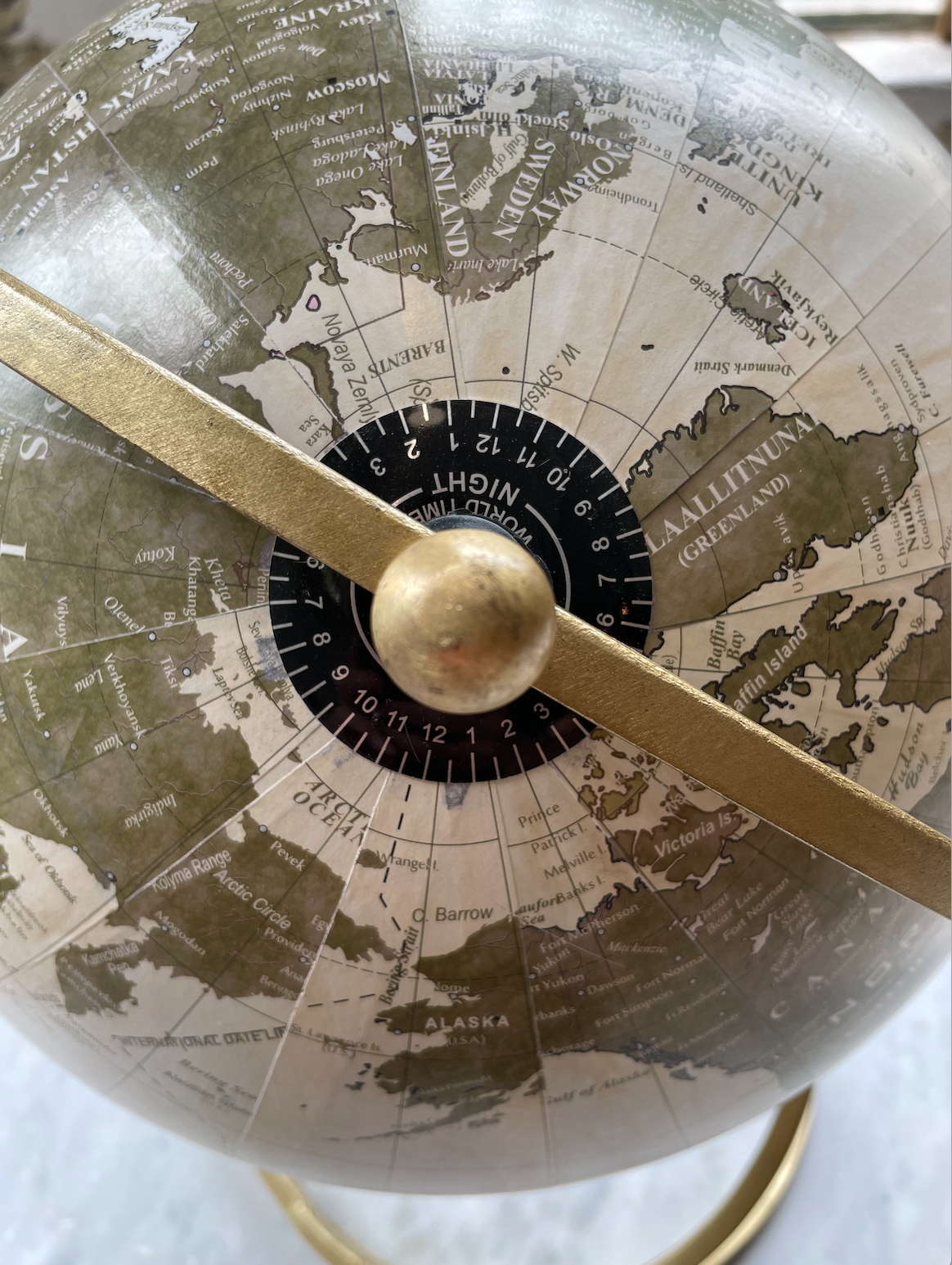 Globe earth 90s, brass spiral base