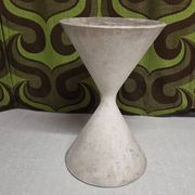 "Diabolo" planter in fibreglass by Willy Guhl for Eternit 1950