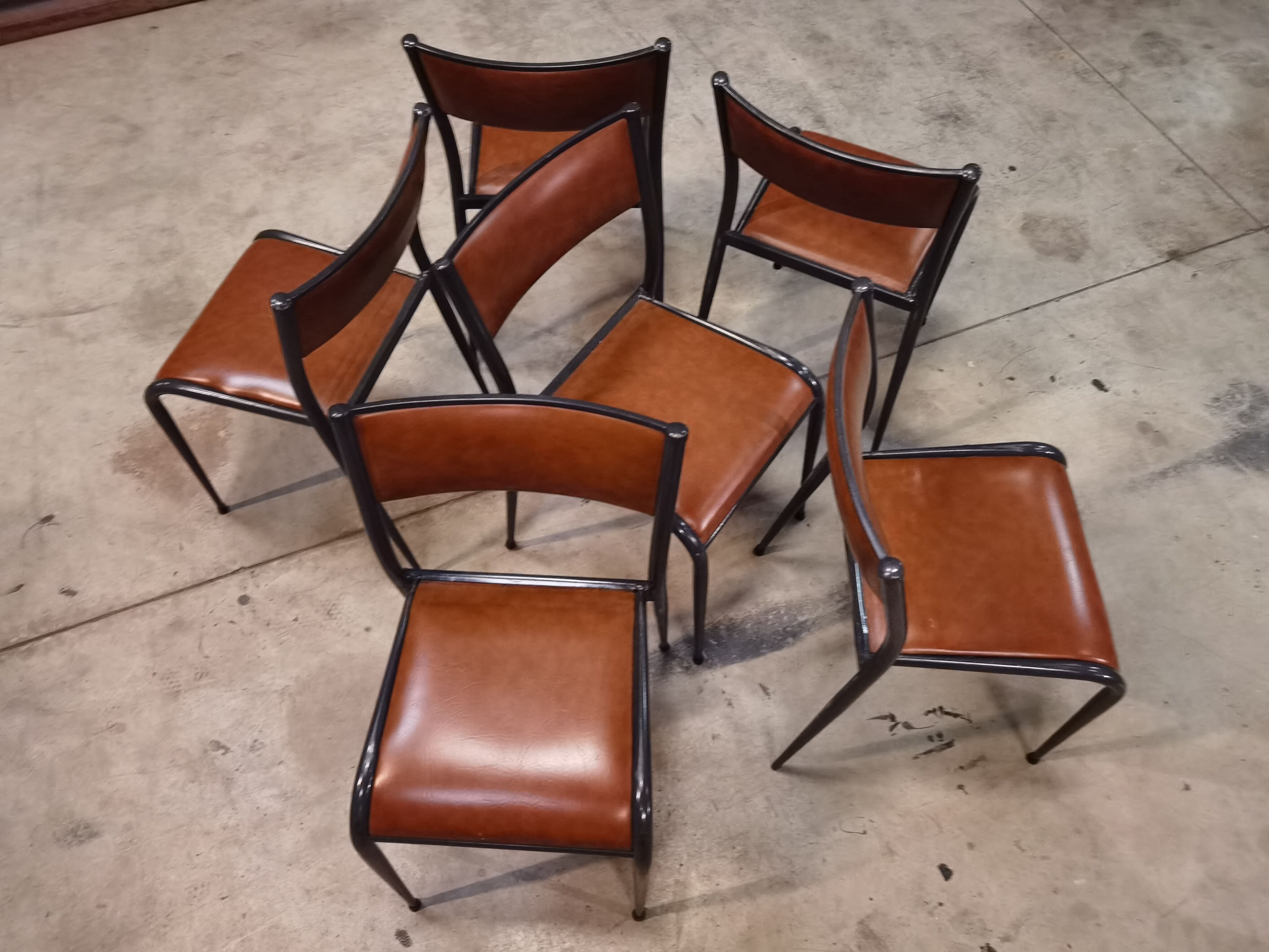 Set of 6 Mullca chairs 510 feet compass