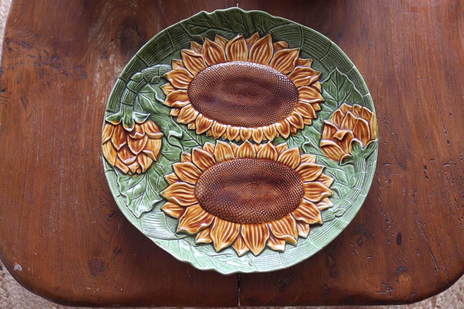 Large sunflower slip dish