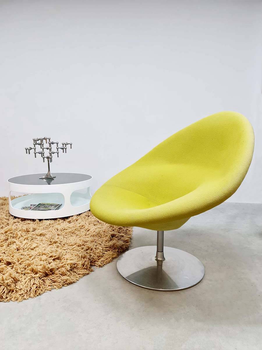 Vintage Globe swivel chair Pierre Paulin Artifort