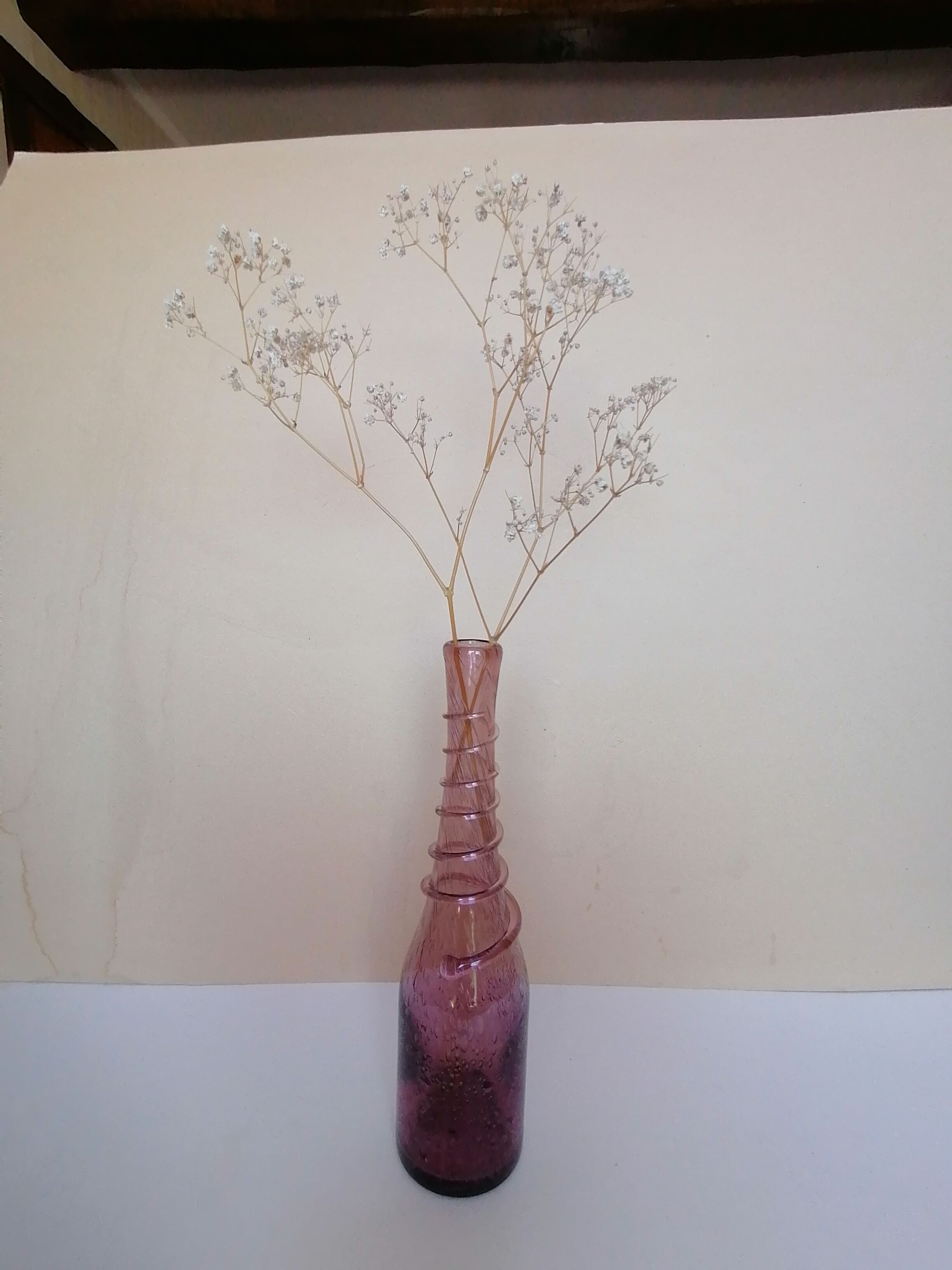 Bubbled glass bottle