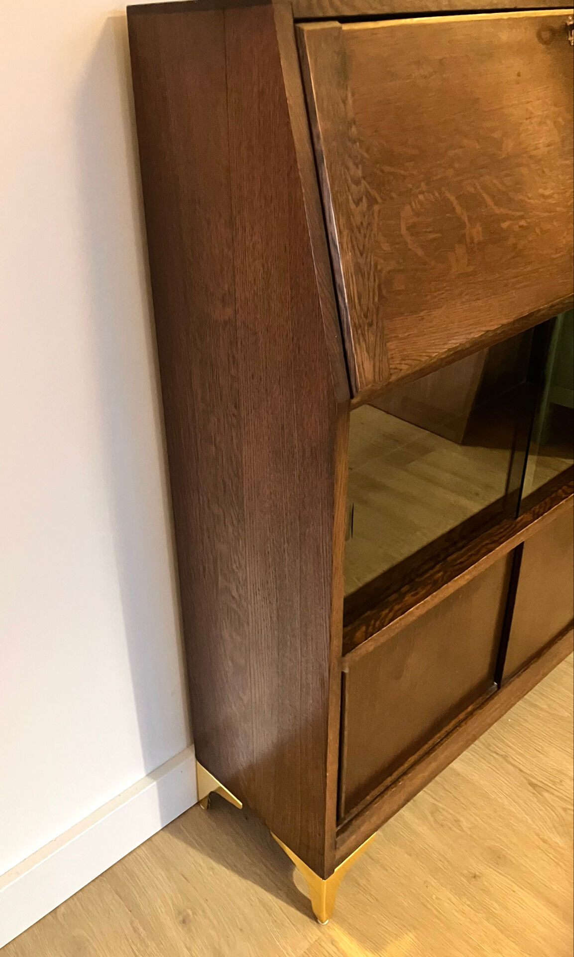 Solid oak secretary with golden feet
