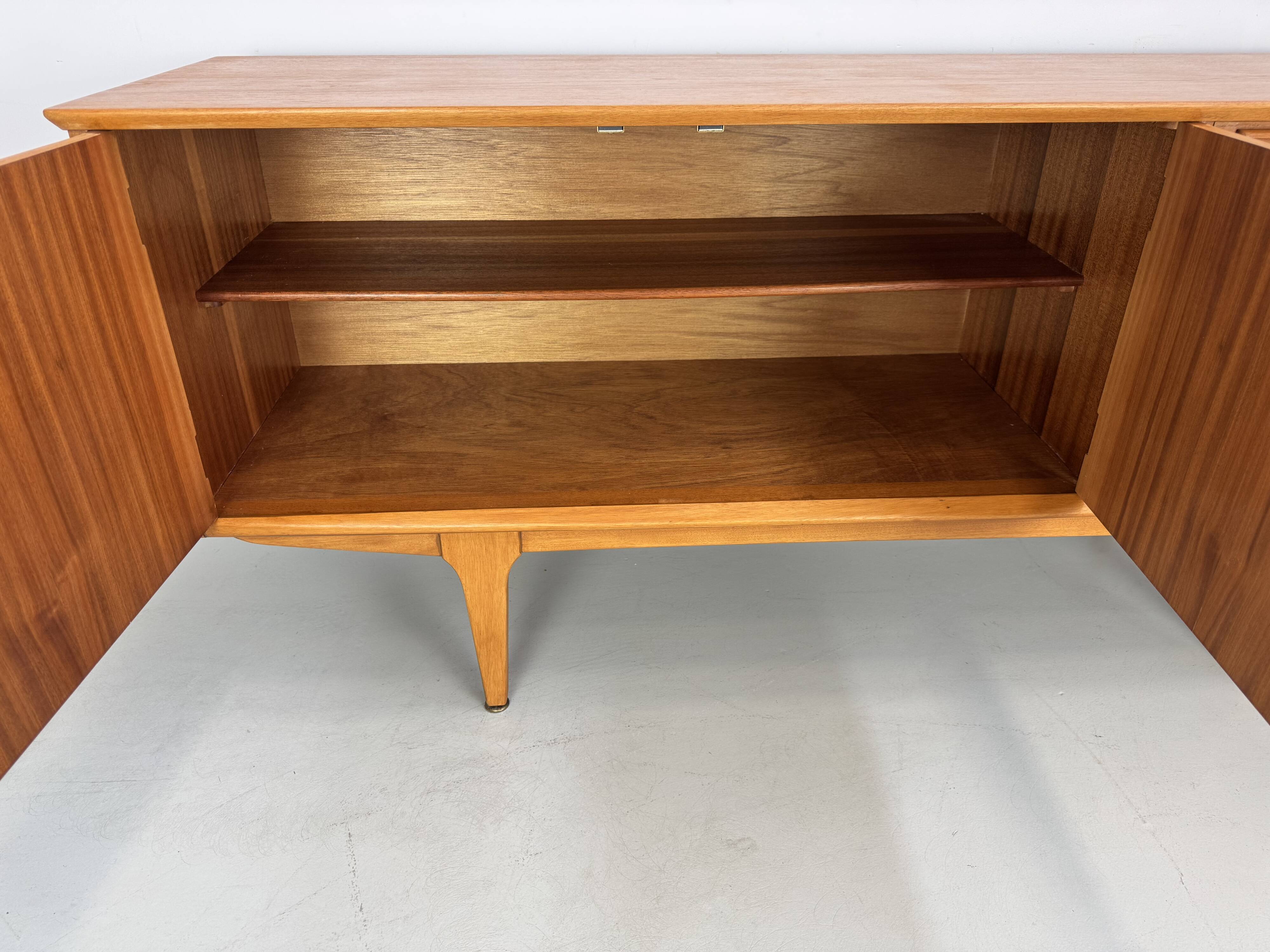 Buffet vintage par Jentique