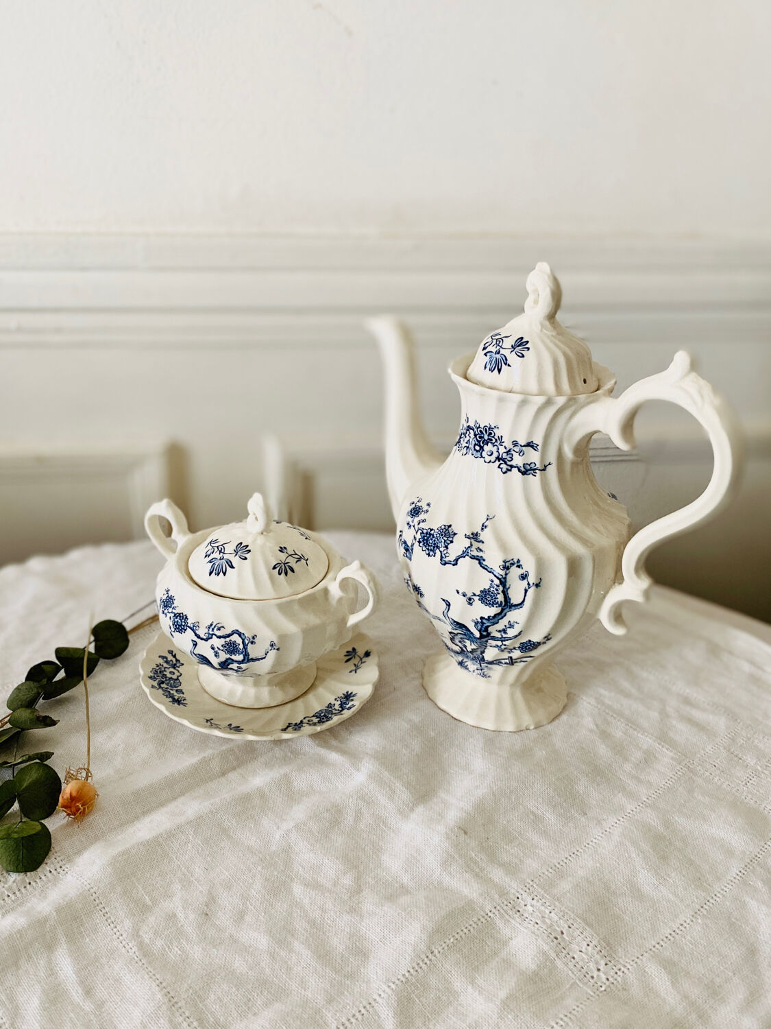 Old English porcelain sugar bowl Myott Staffordshire blue exotic birds decor