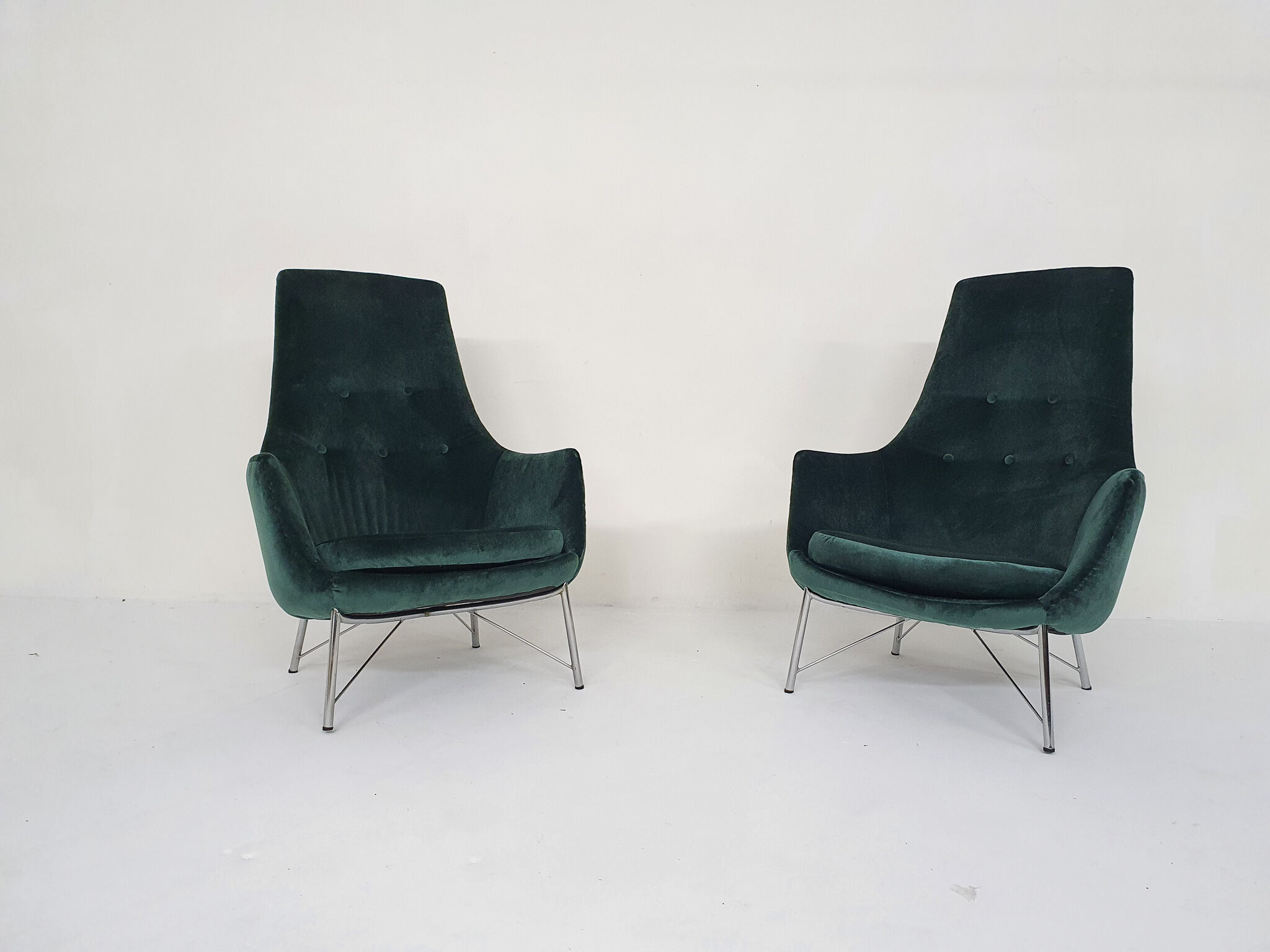 Karl Ekselius for Pastoe FM31 velvet lounge chairs, The Netherlands 1959