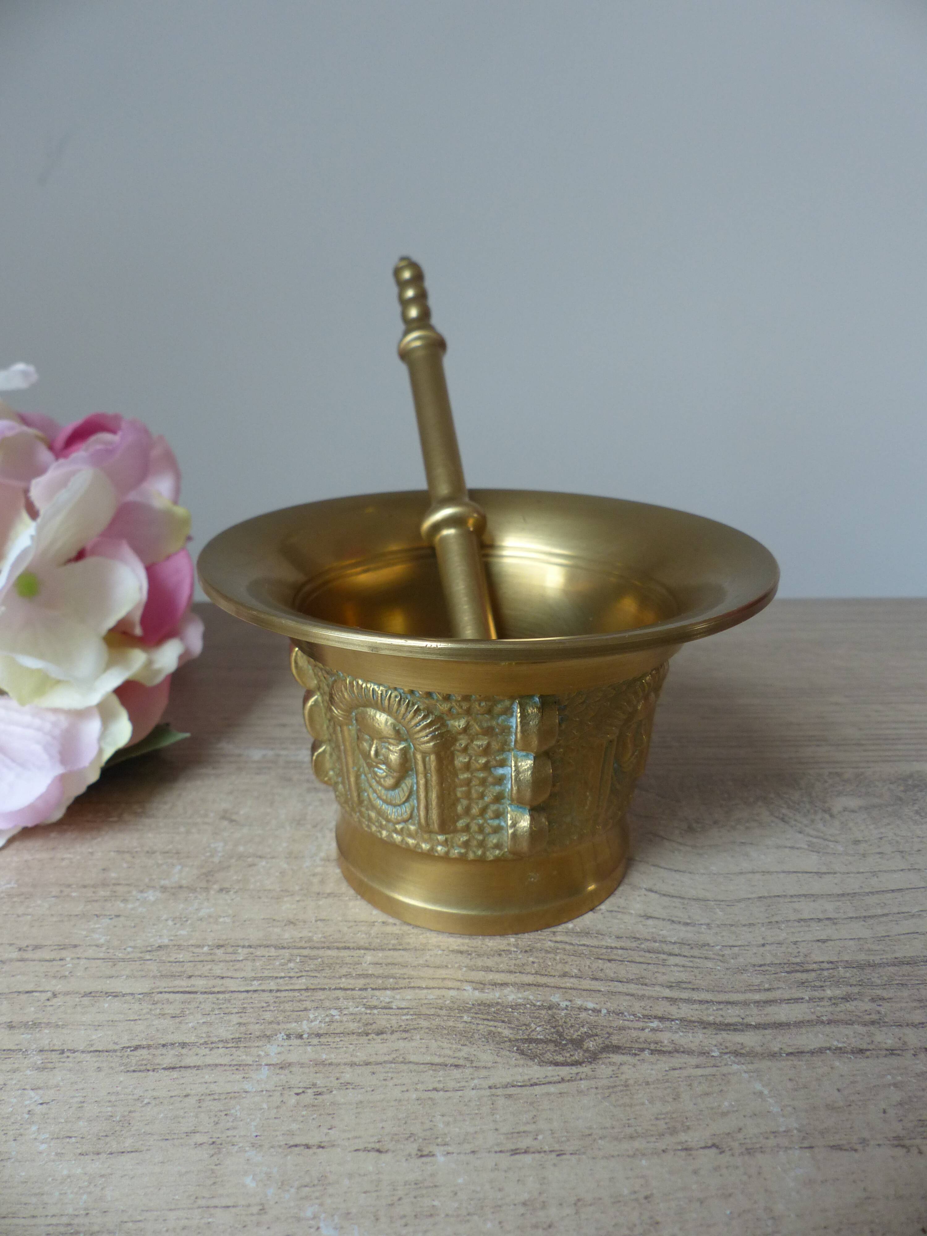 Mortar and Pestle in Solid Bronze – Face Decoration – Antique Style