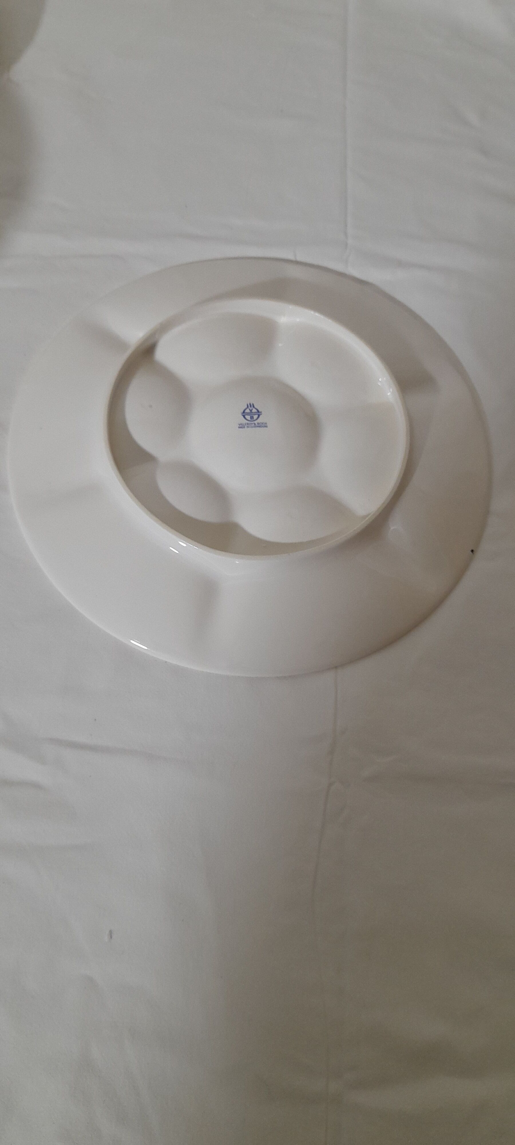 6 Villeroy & Boch diam tiled oyster plates 25,5