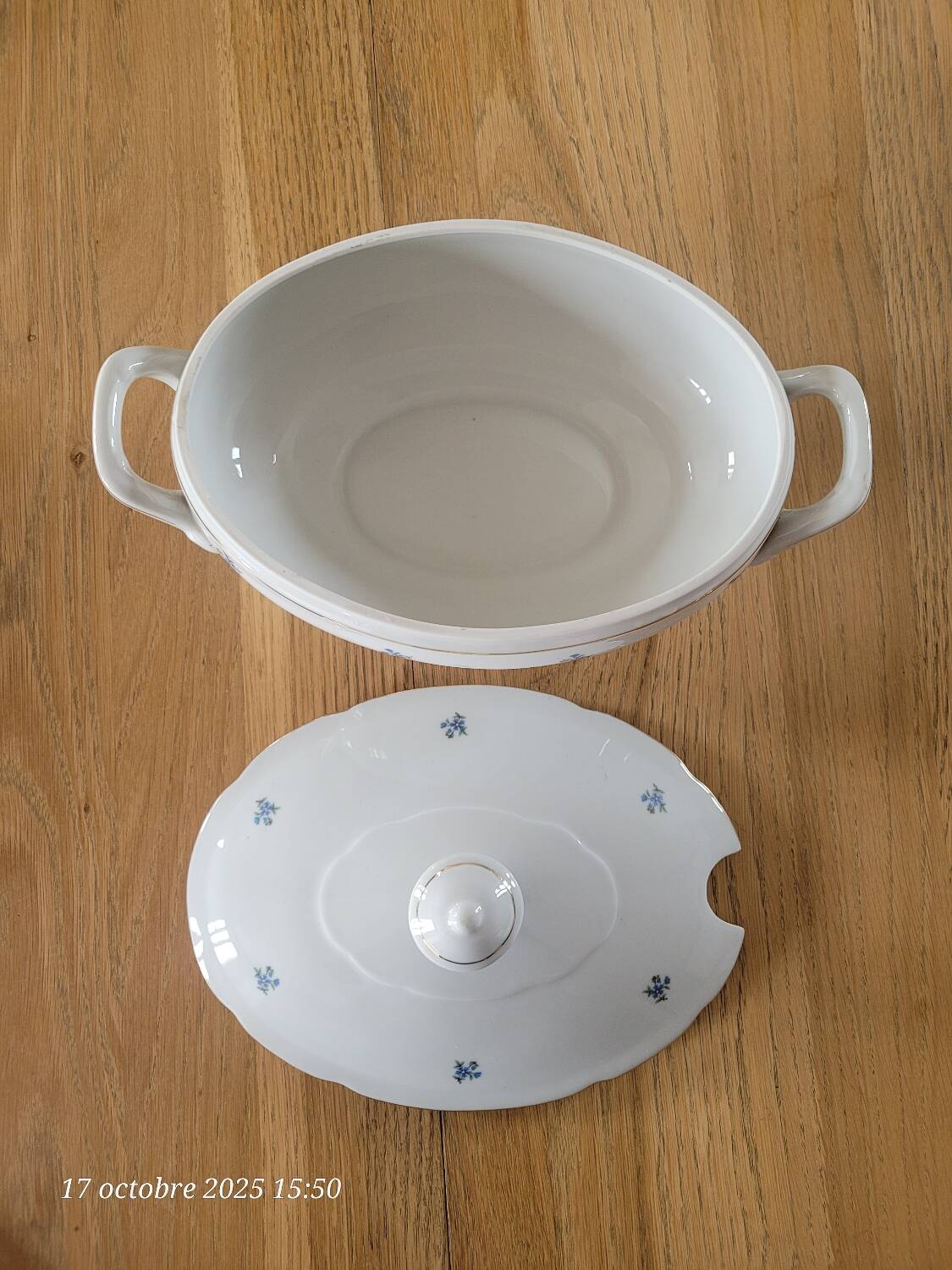 Vintage porcelain vegetable dish / soup tureen