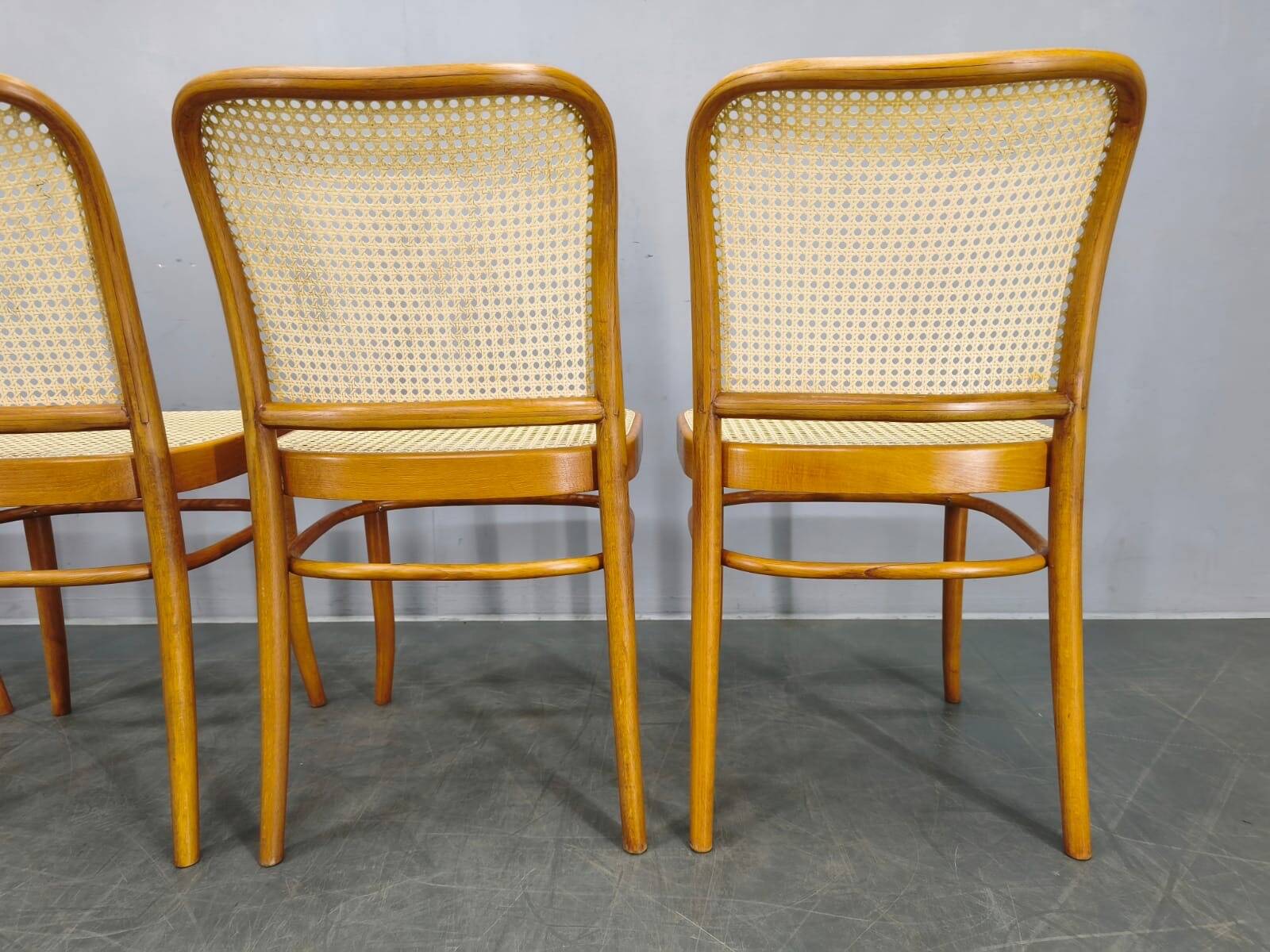 Set of 4 Bentwood Chairs No. 811 after Hoffmann, 1990s