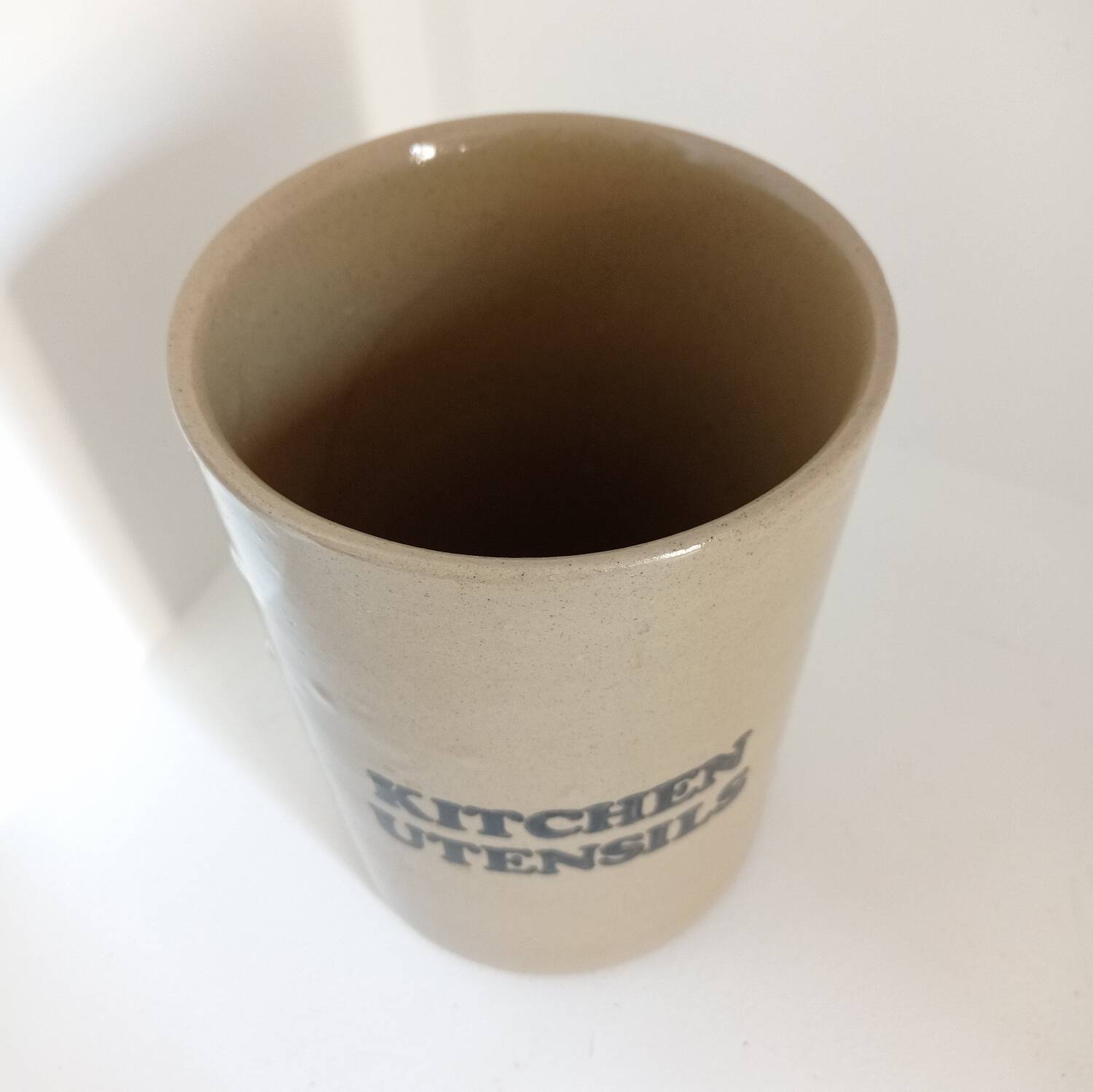 Stoneware utensil pot