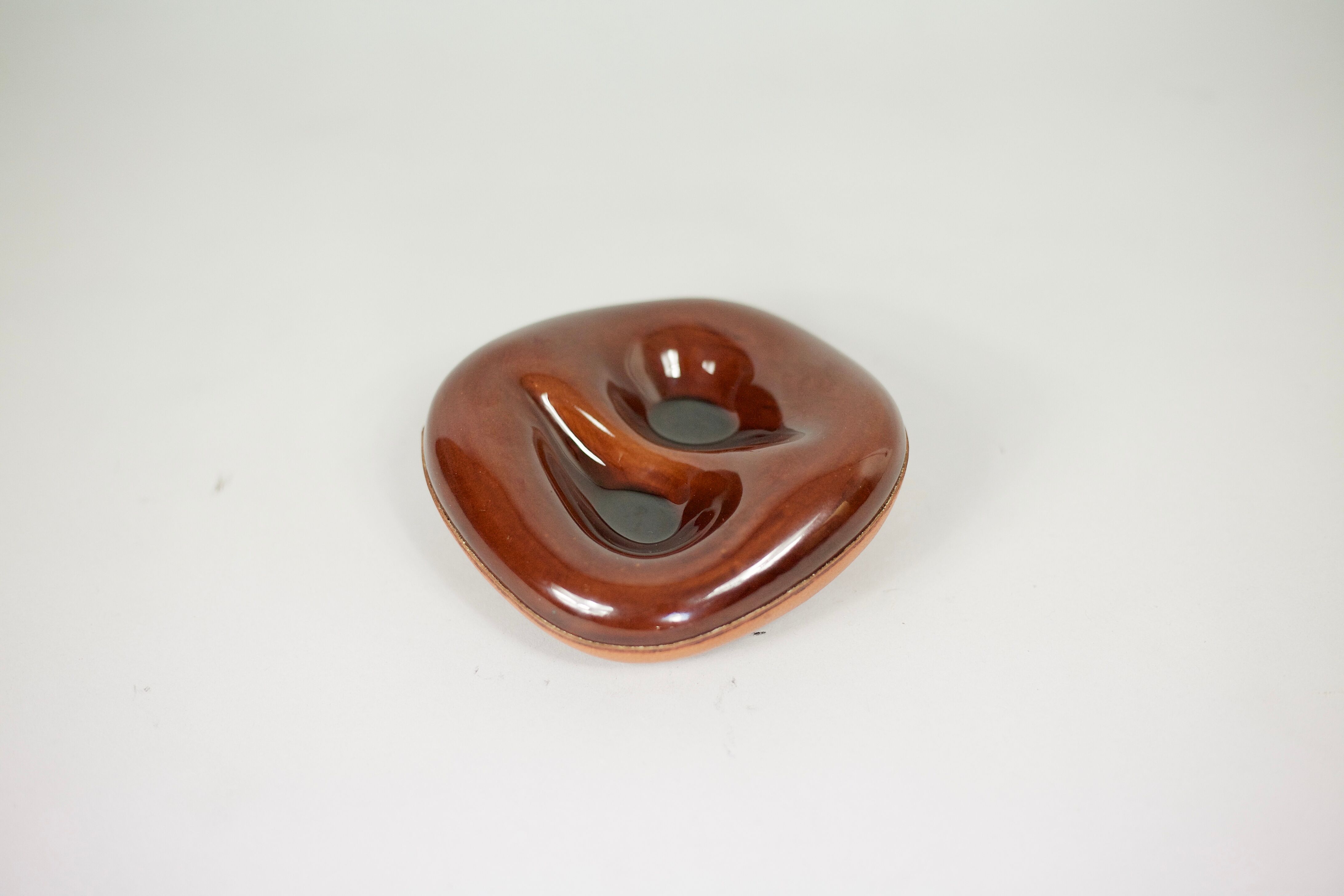 Ashtray door pipe edited by Longchamp France 1955