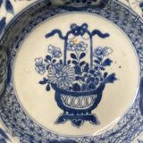 China, 18th century blue and white porcelain soup plate