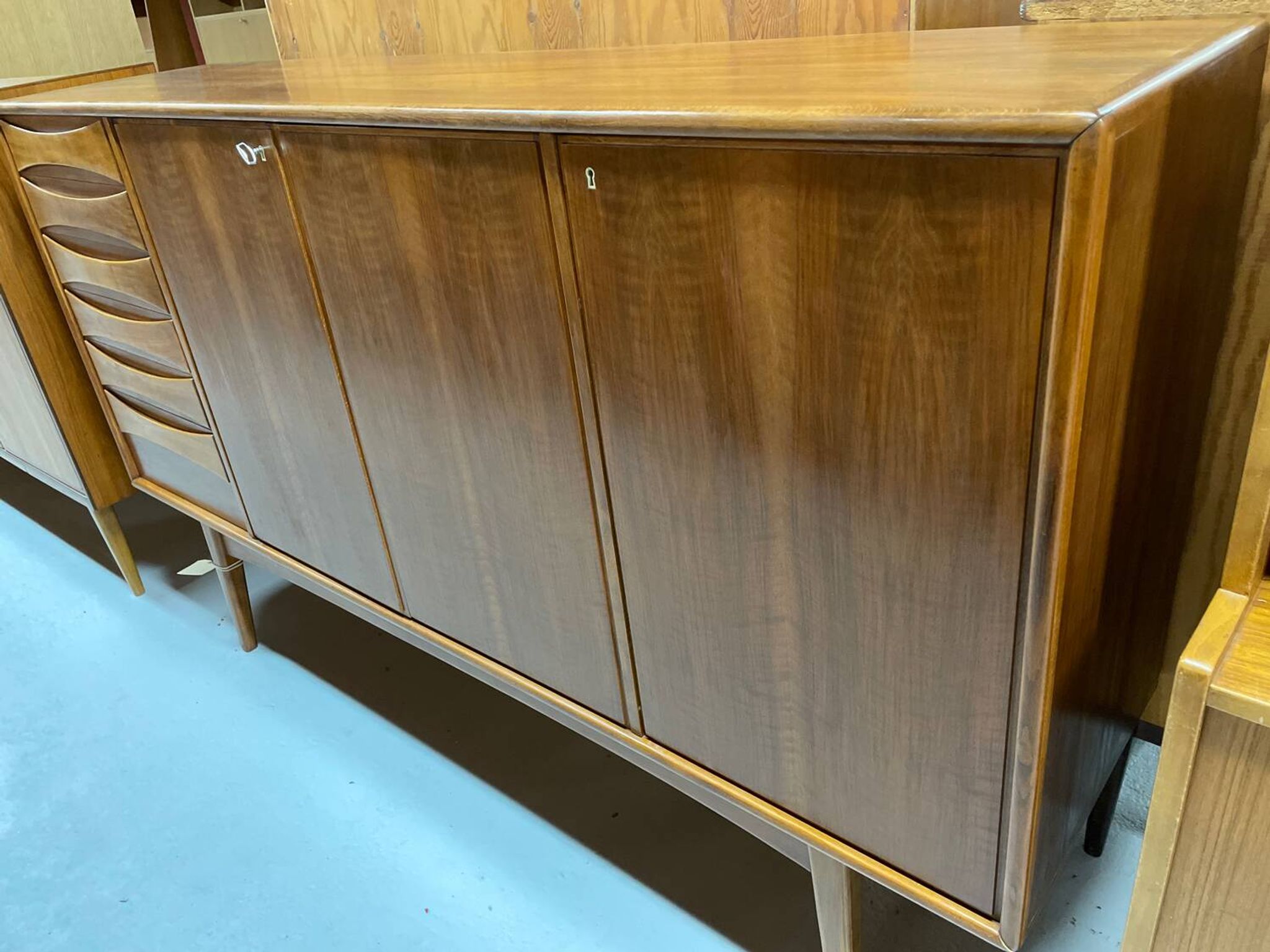 Scandinavian walnut sideboard, Möbelfabrik Linen, Horda, Sweden, 1960