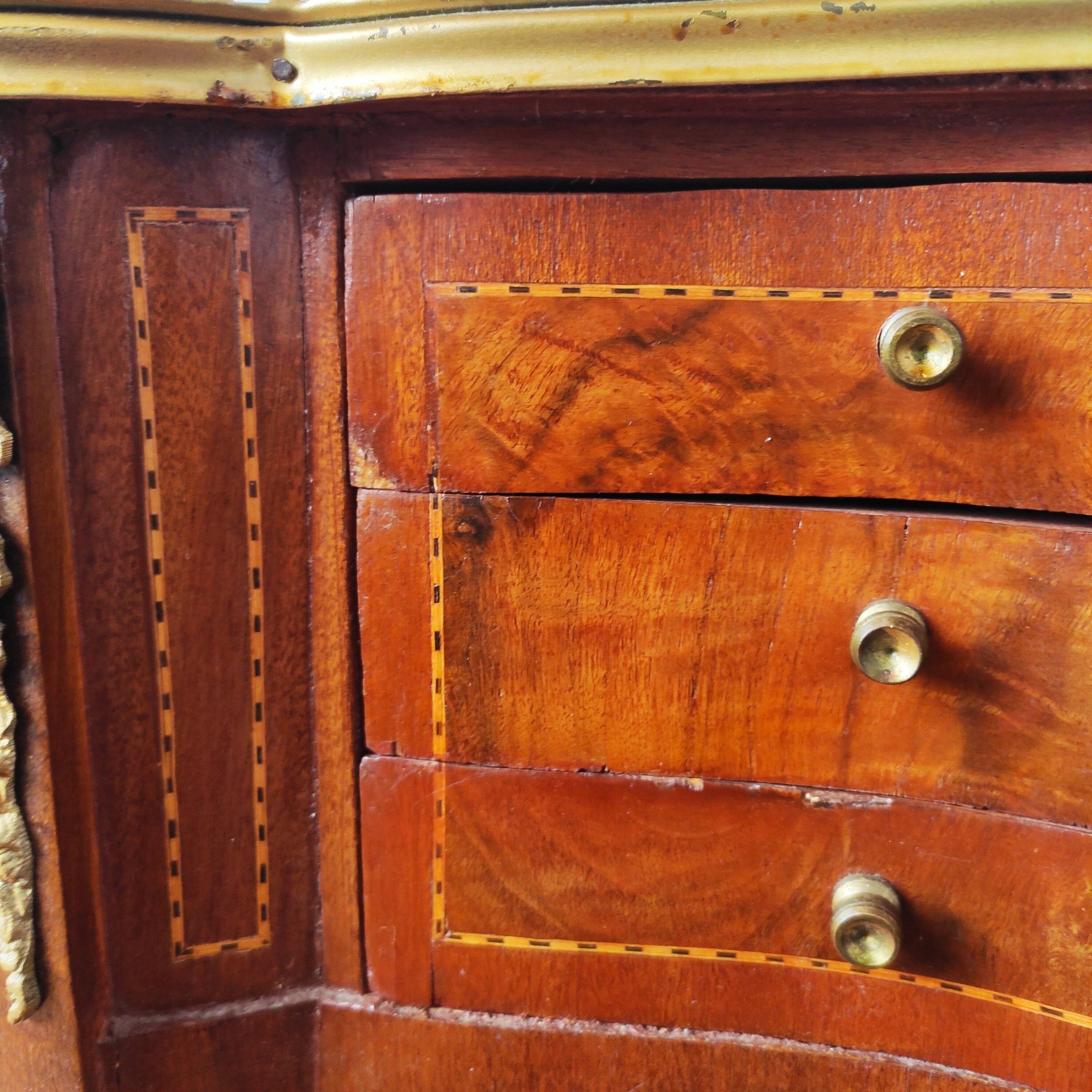 Pair of Louis XV style kidney-shaped bedside tables.