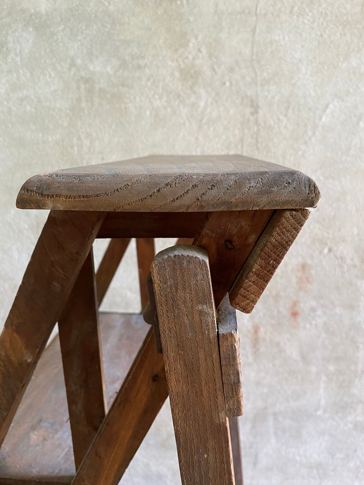 Vintage wooden painter's stepladder 6 folding steps