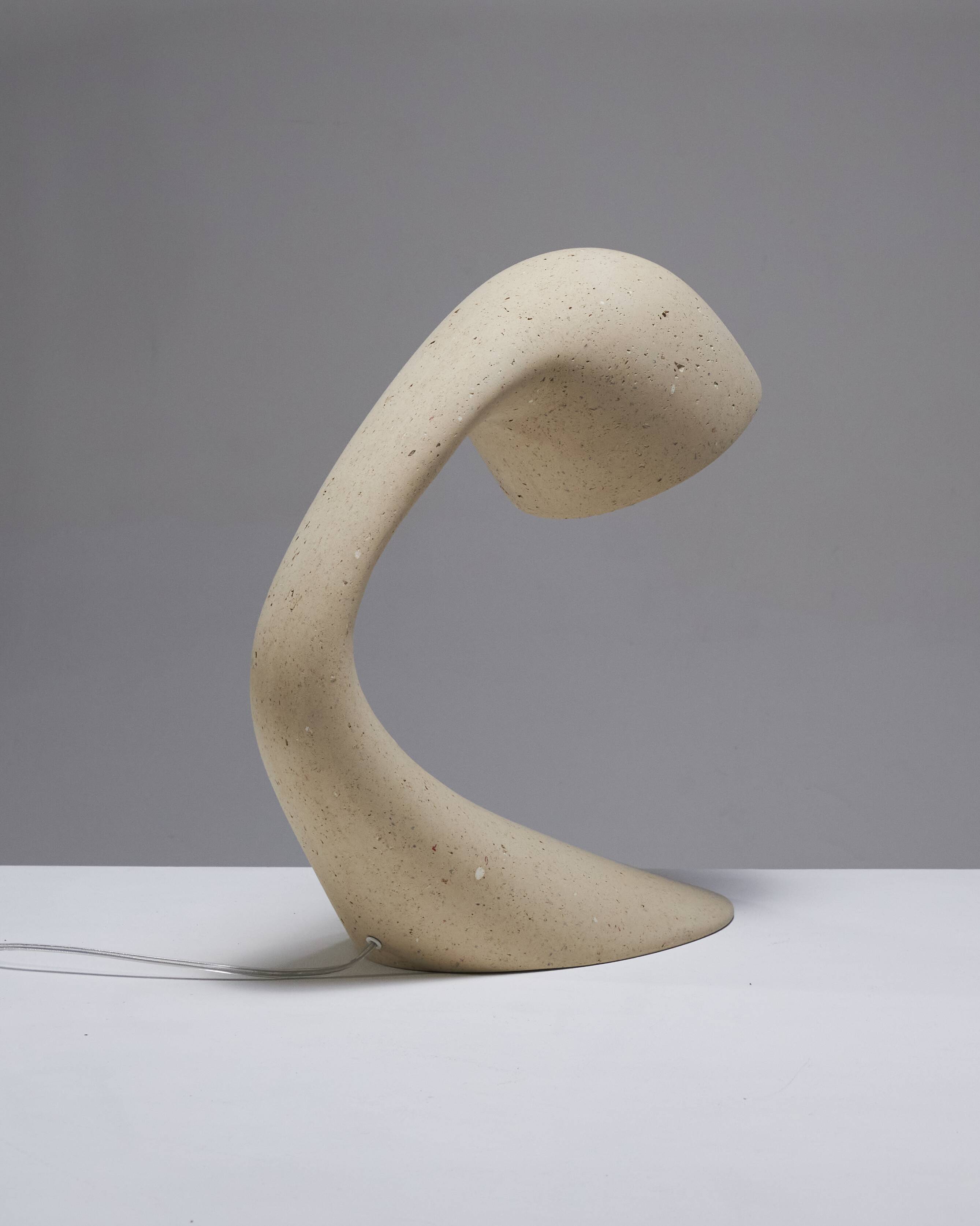 Invider M desk lamp