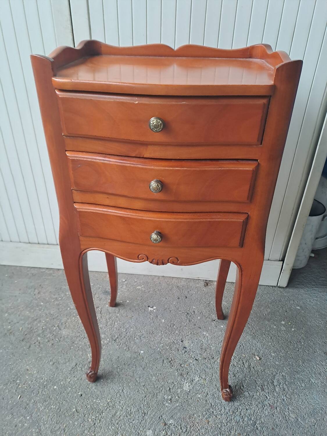 Petit meuble à tiroirs