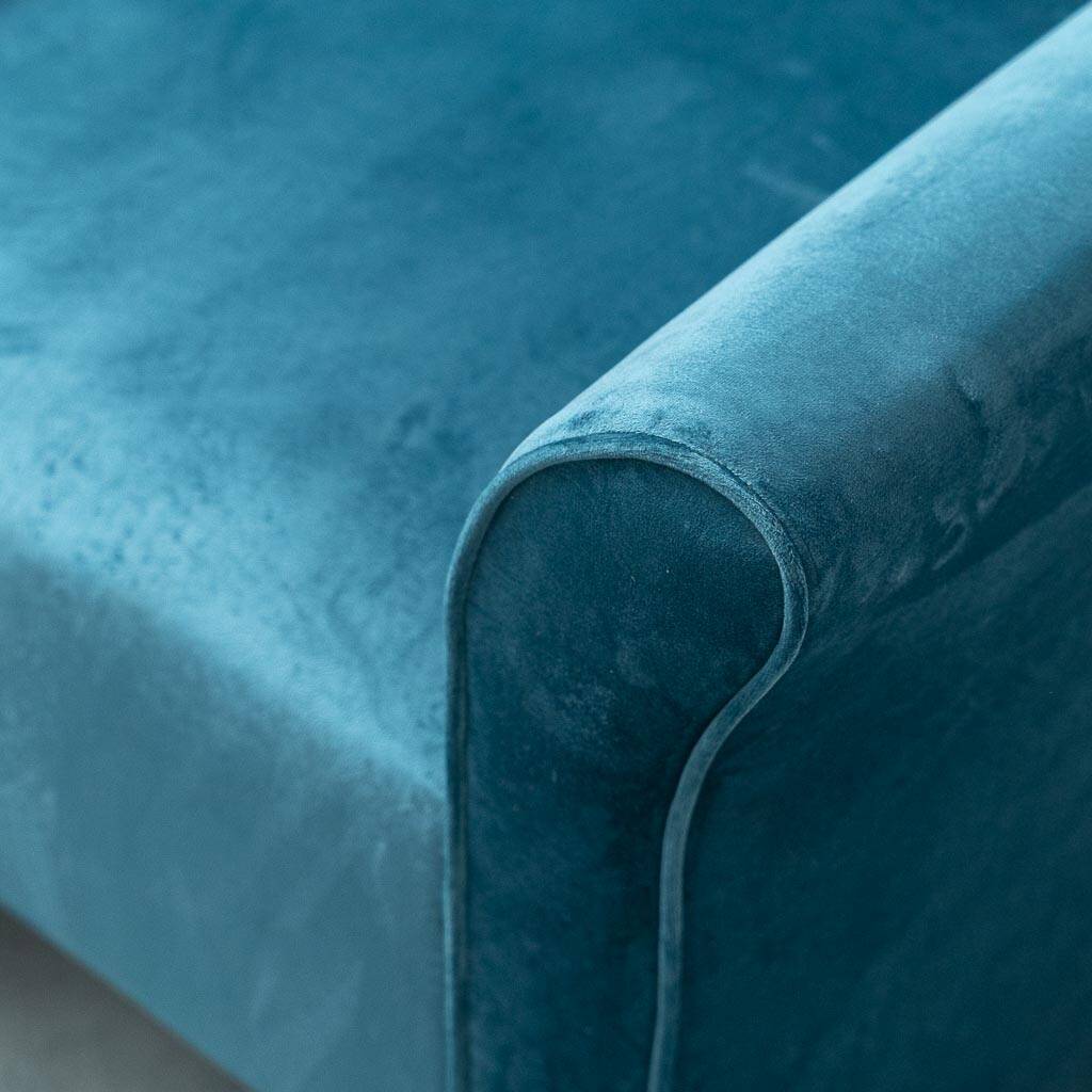 Paire de fauteuils en velours bleu vintage des années 1970 modernisme