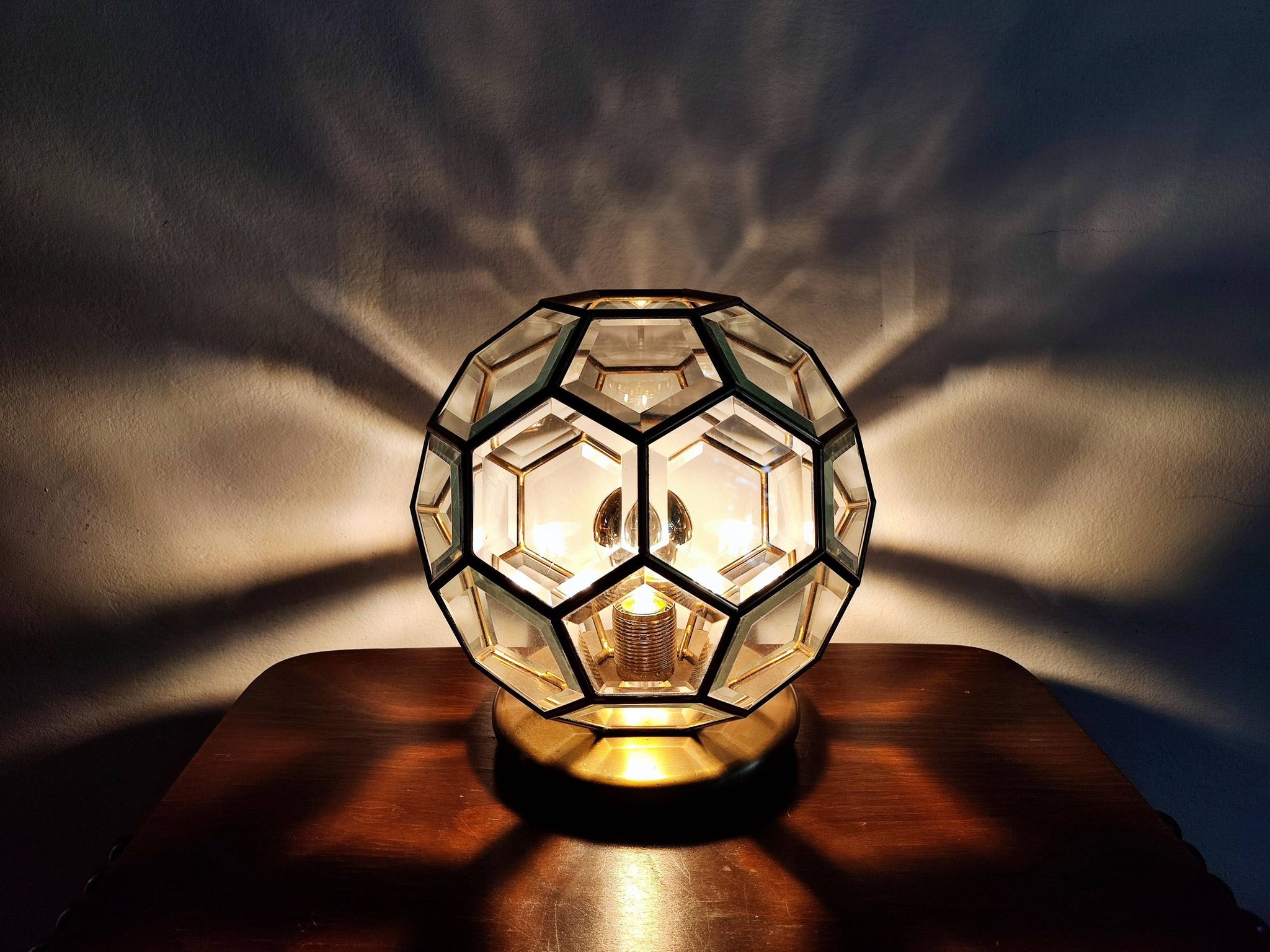 Adolf Loos style lamp in brass and faceted glass from the 1950s.