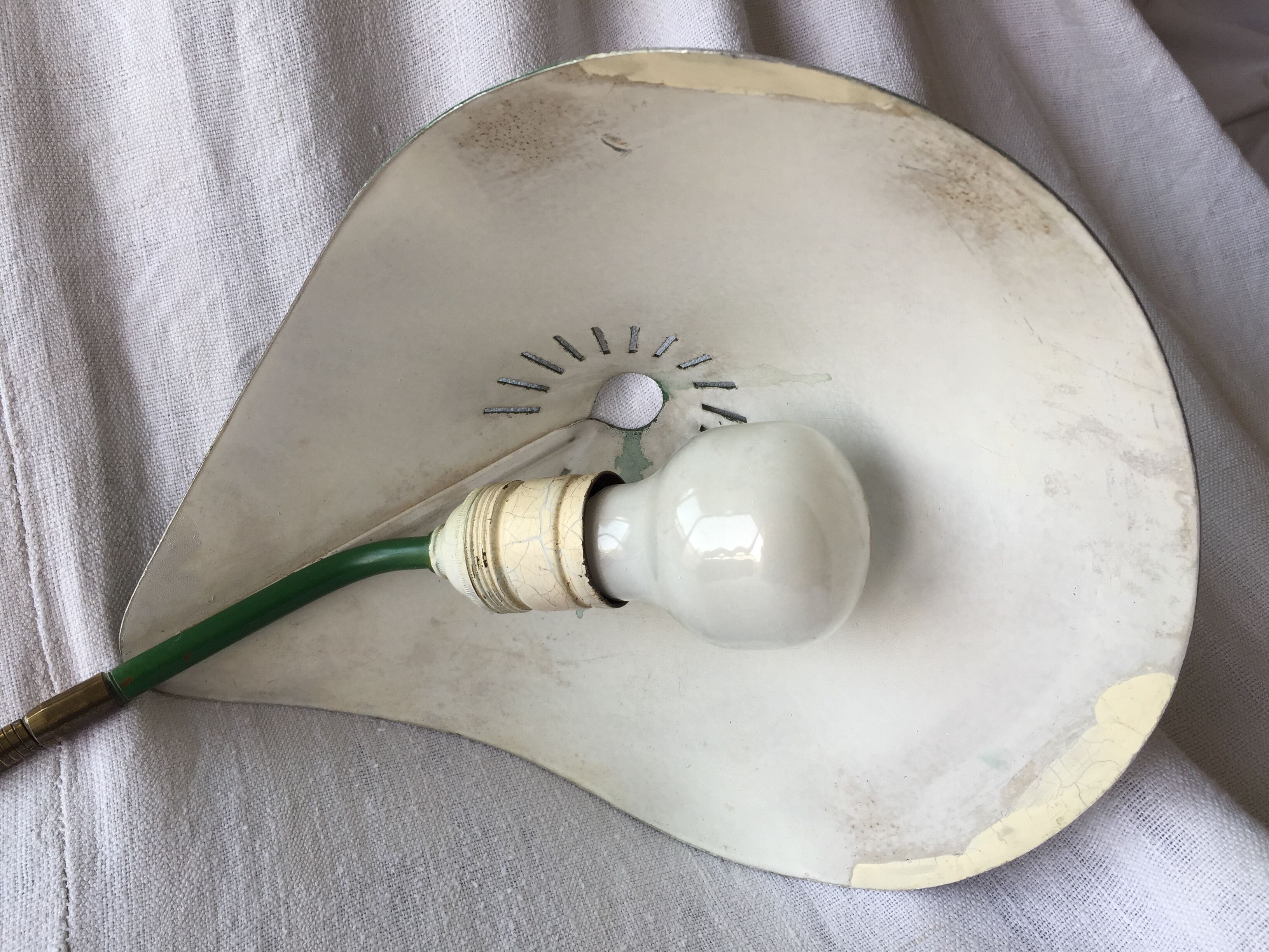 Lampe de bureau, vintage 1950, flexible, métal émaillé  vert