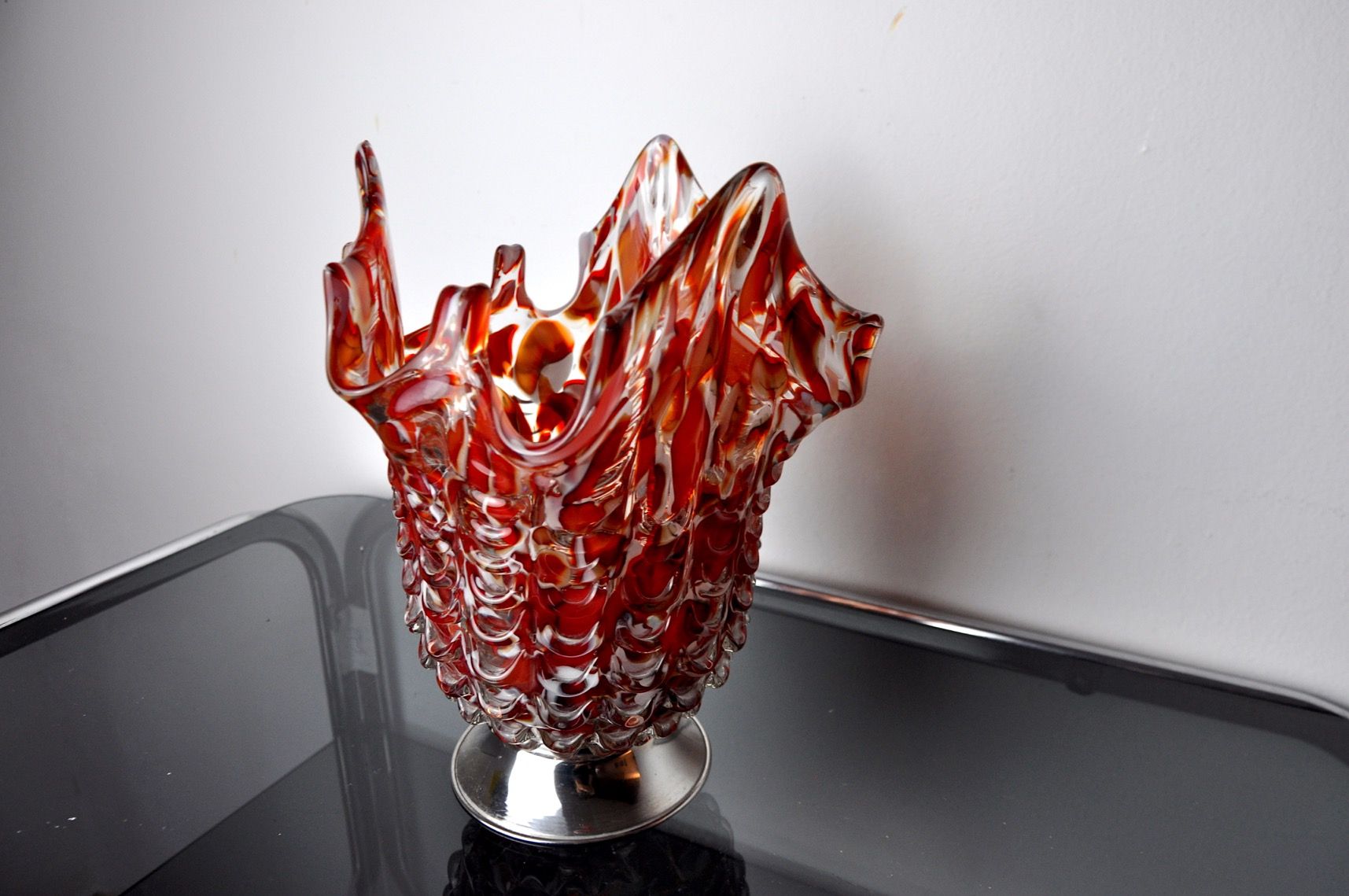 Red and white seguso vase in murano glass, Italy, 1960