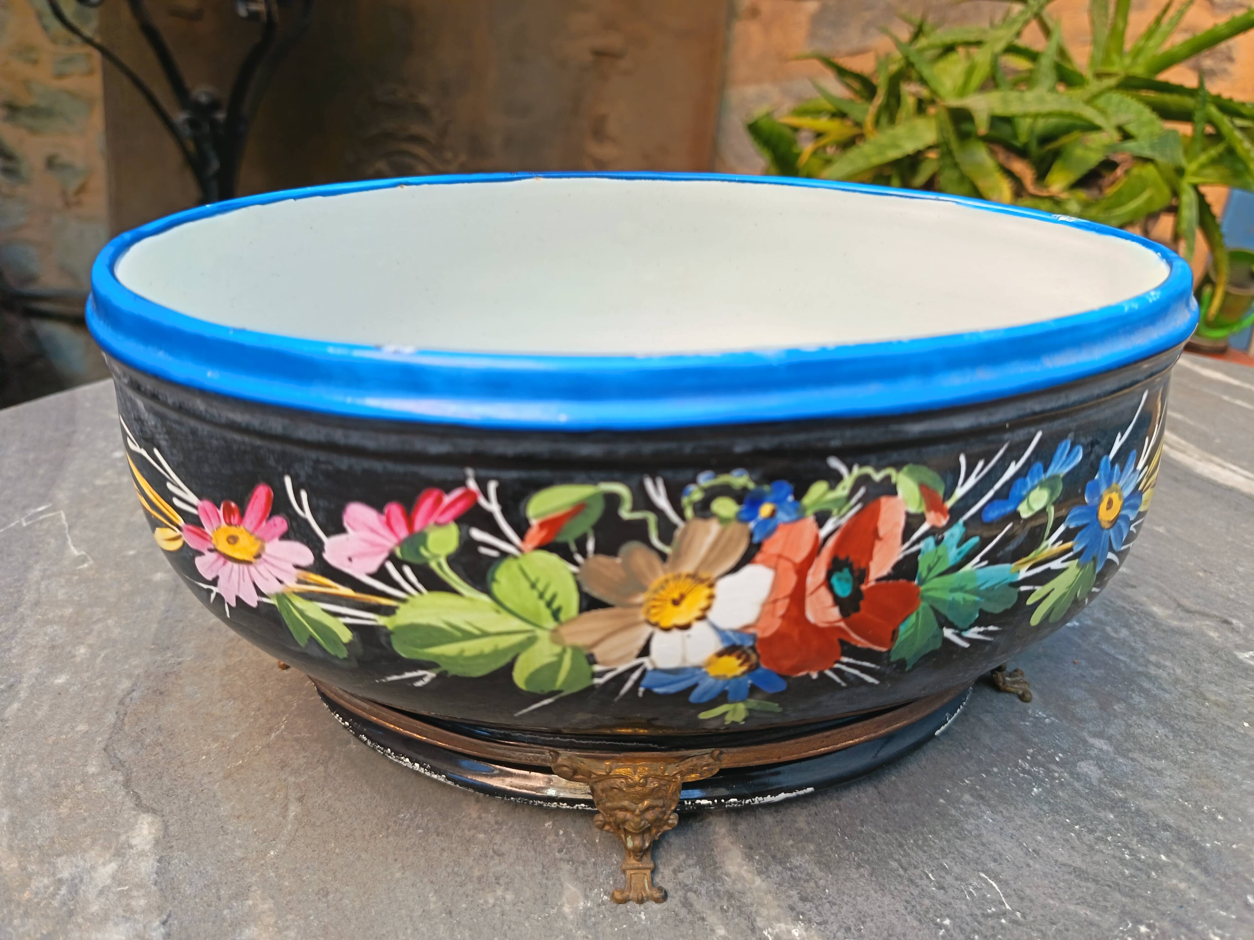 Planter with bronze mount - 1870