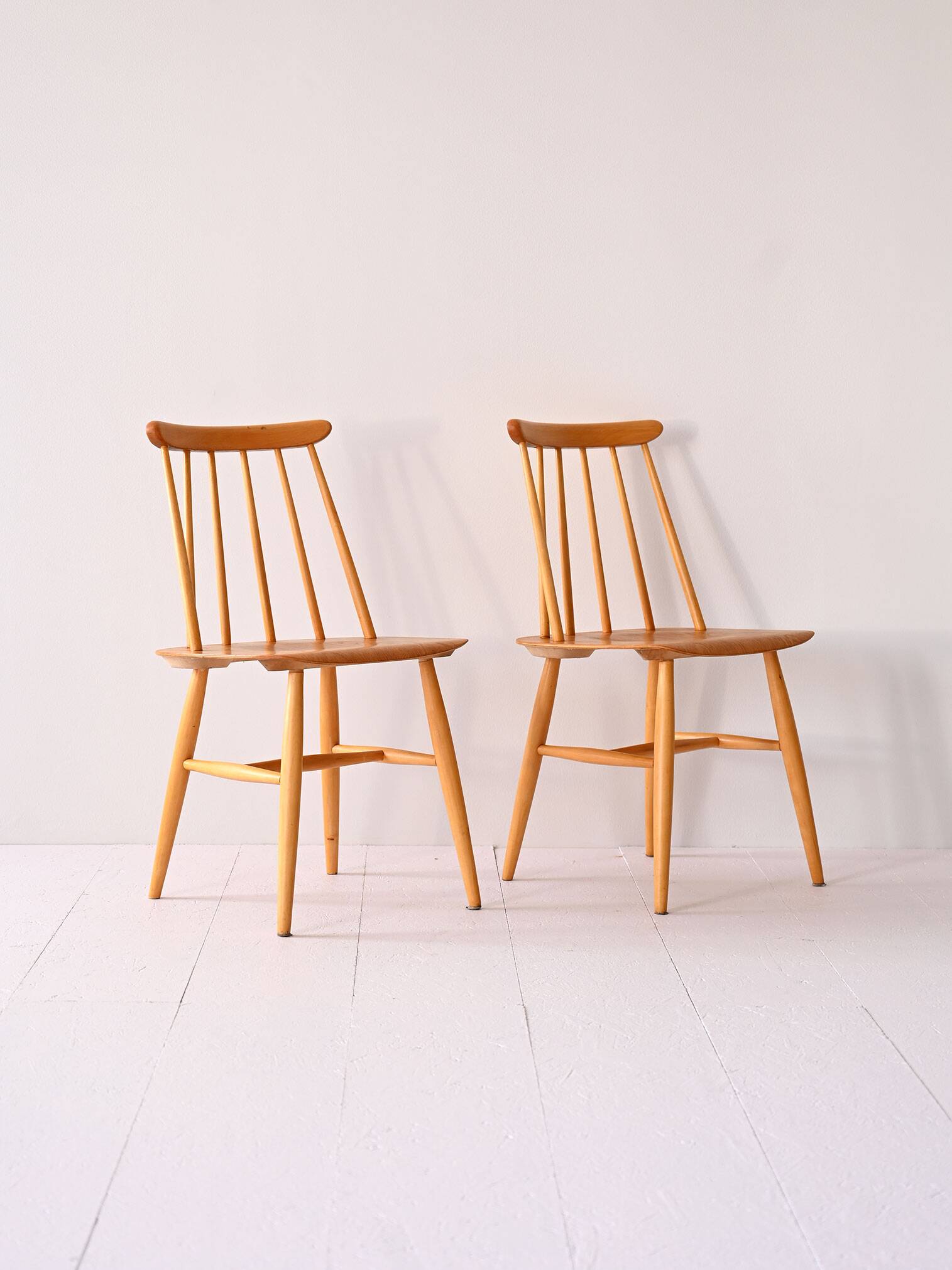2 vintage Scandinavian chairs