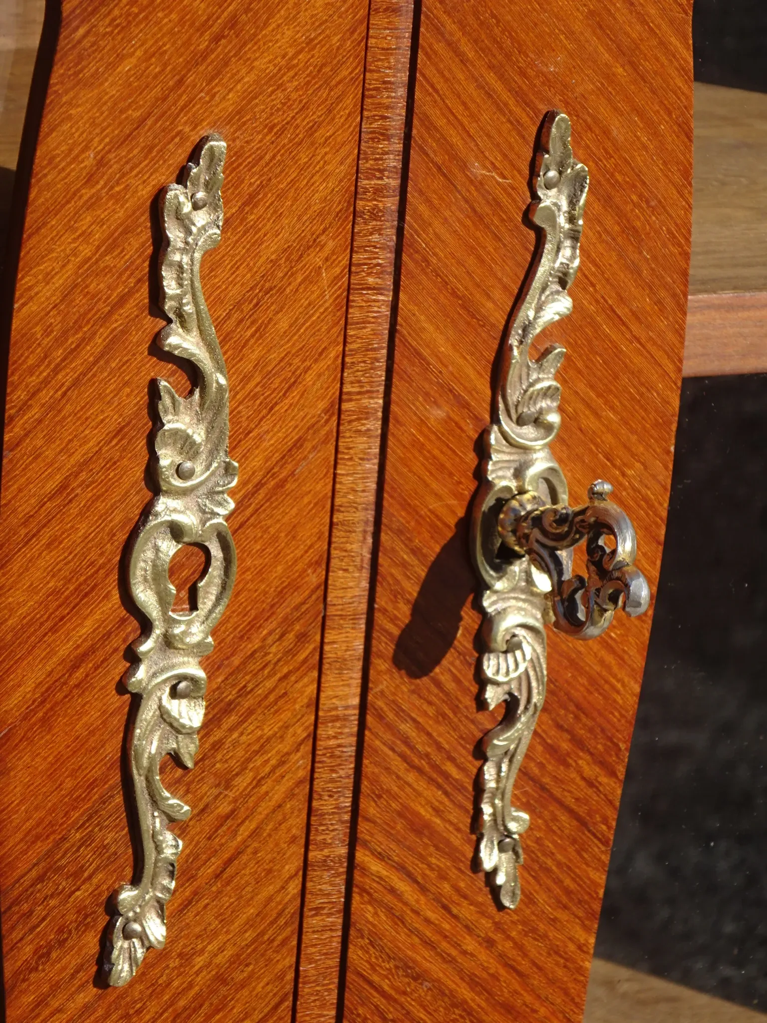 Louis XV library in rosewood marquetry