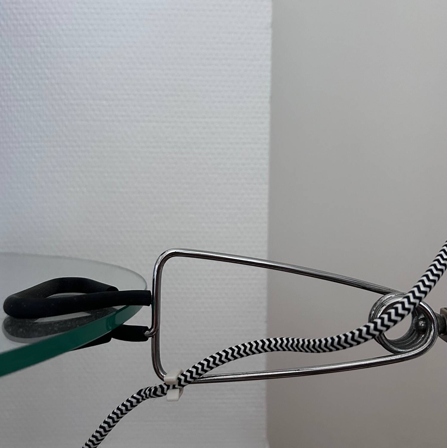 Clamp-on workshop lamp