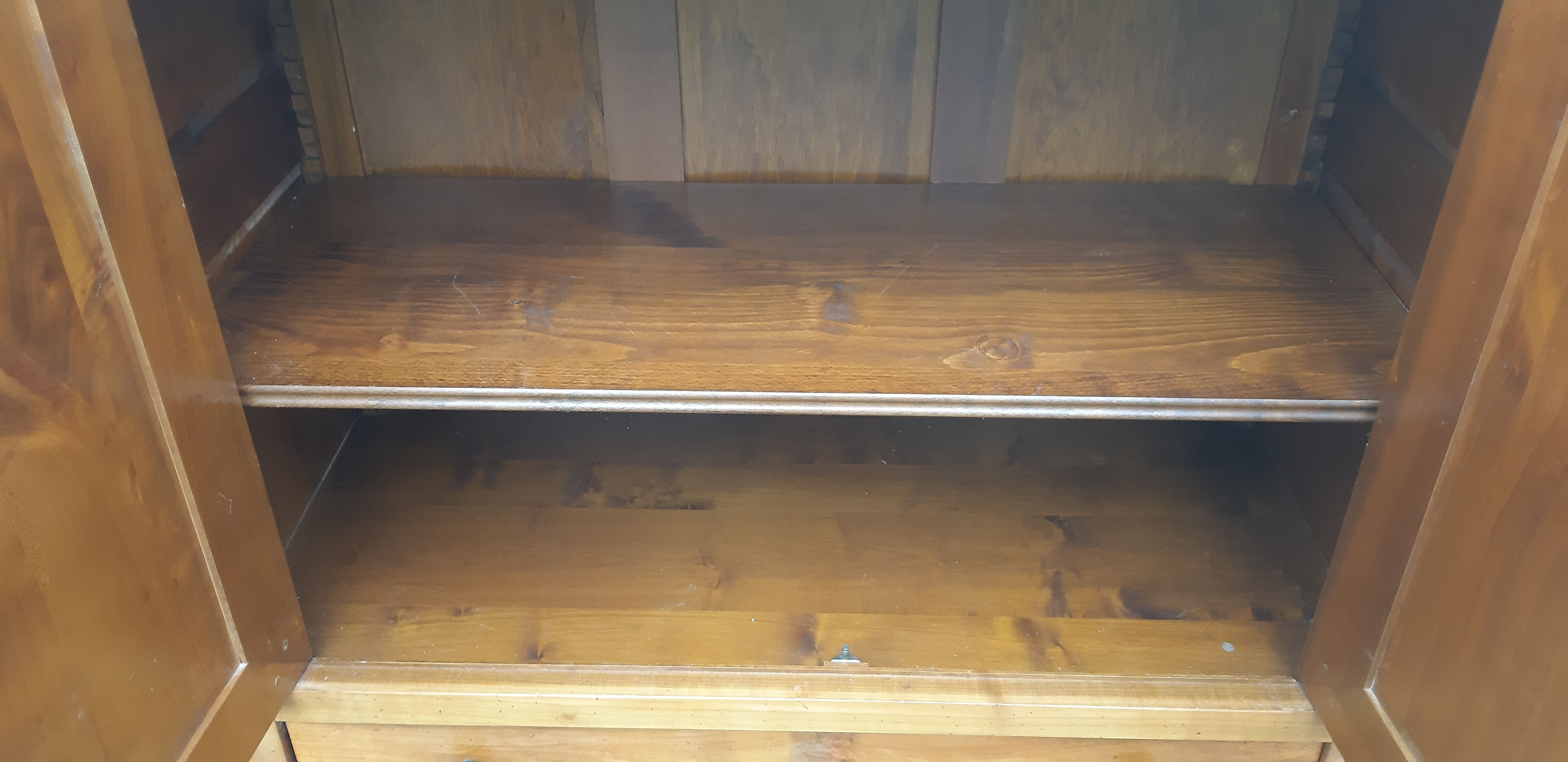 Cherry wood cabinet, 2 doors, 2 drawers