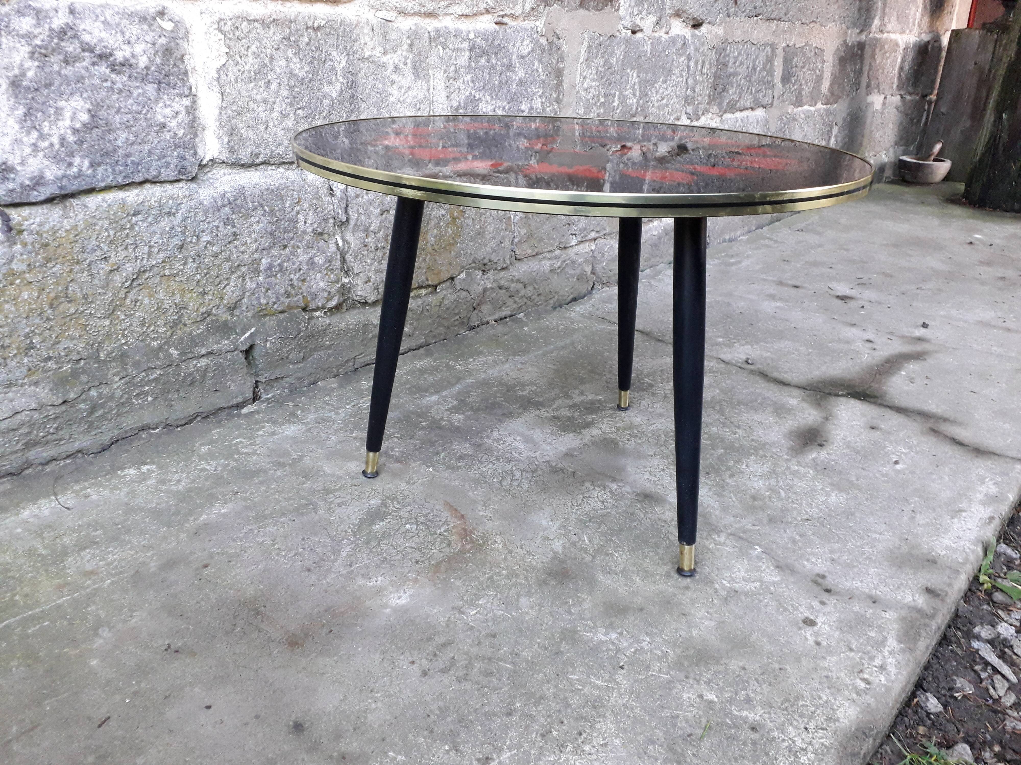 Vintage coffee table spindle legs