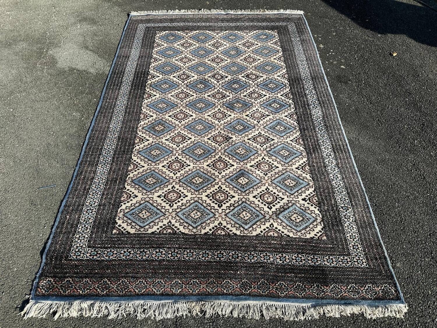 Persian carpet 2m x 3m
