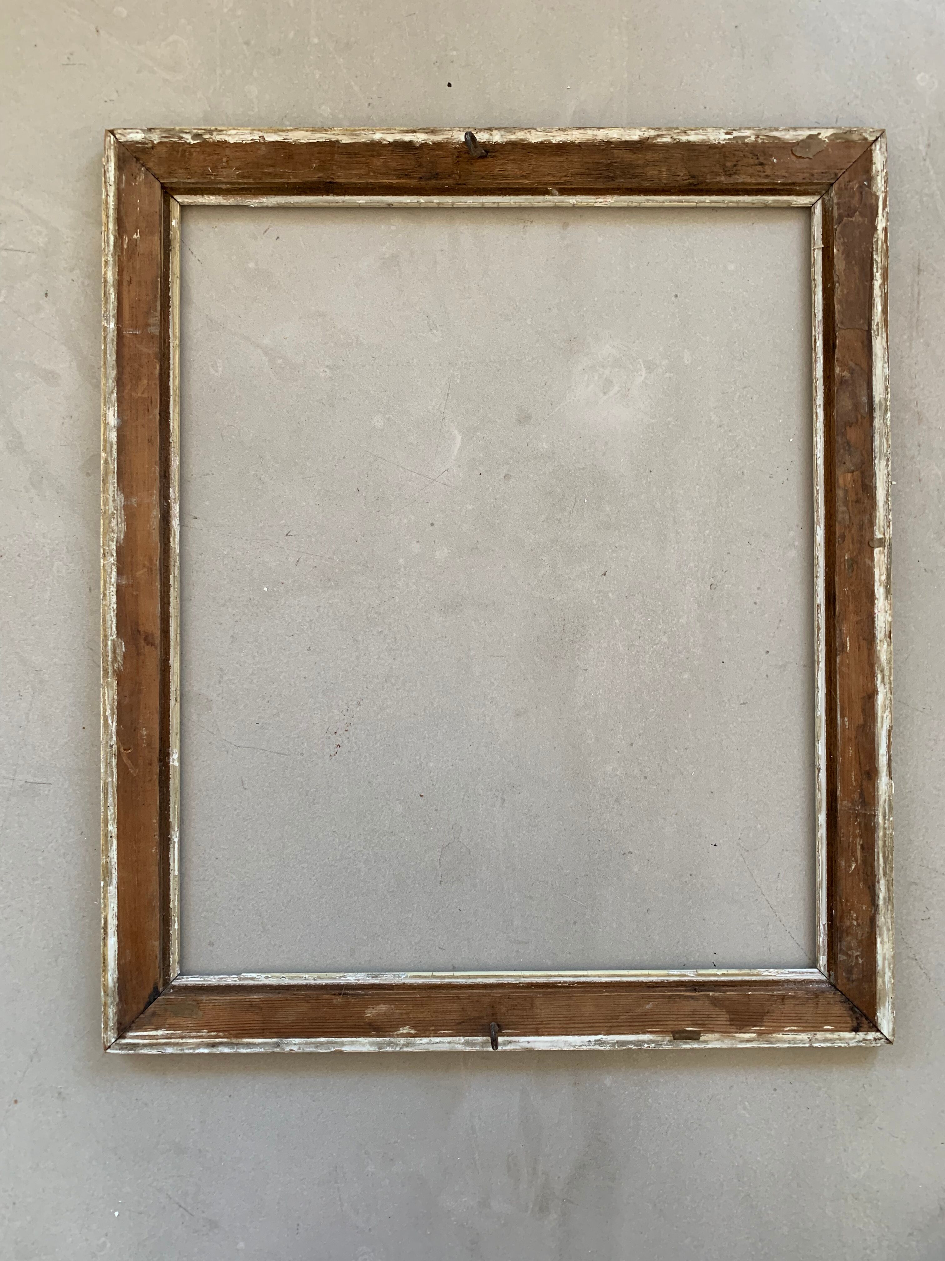 Old white/gold frame