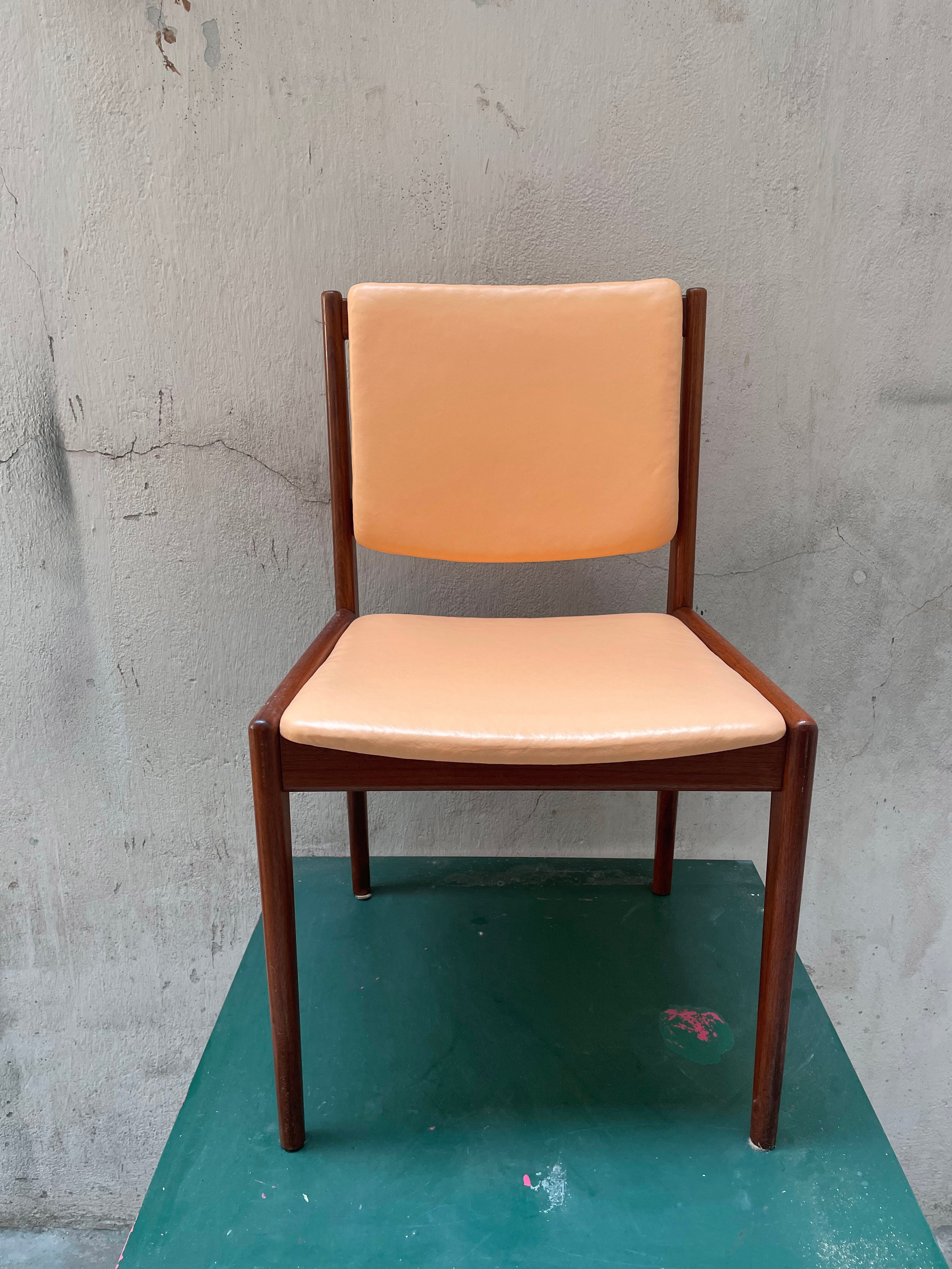 4 chaises de salle à manger