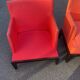 Paires des fauteuils rouge. 