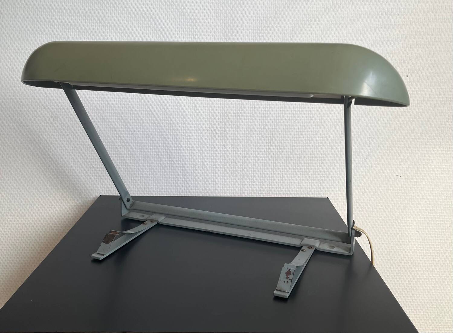 Philips working picture rail lamp 1950