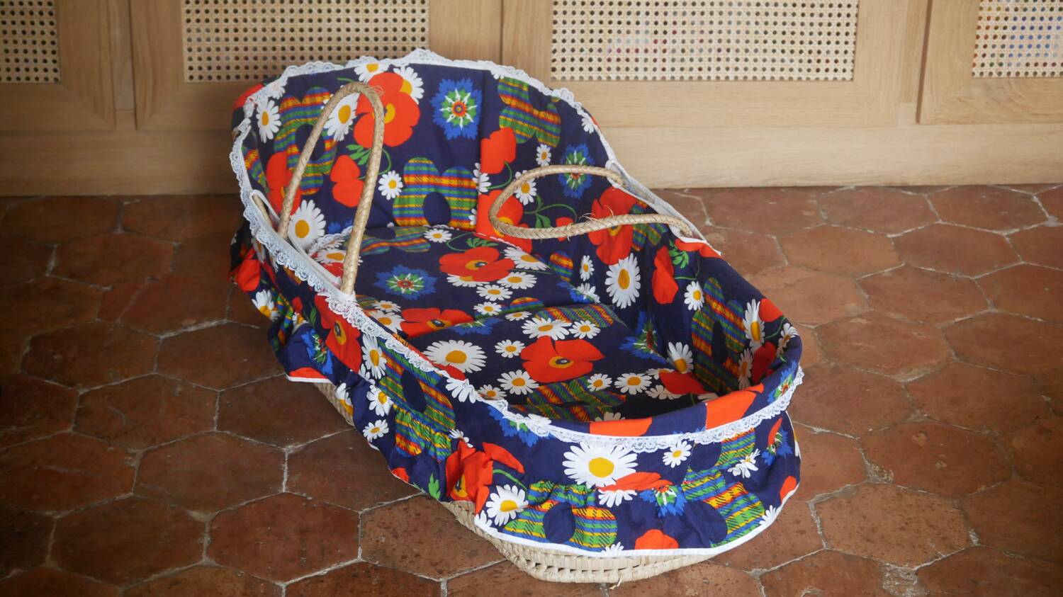 Couffin bébé en osier avec matelas (vintage)