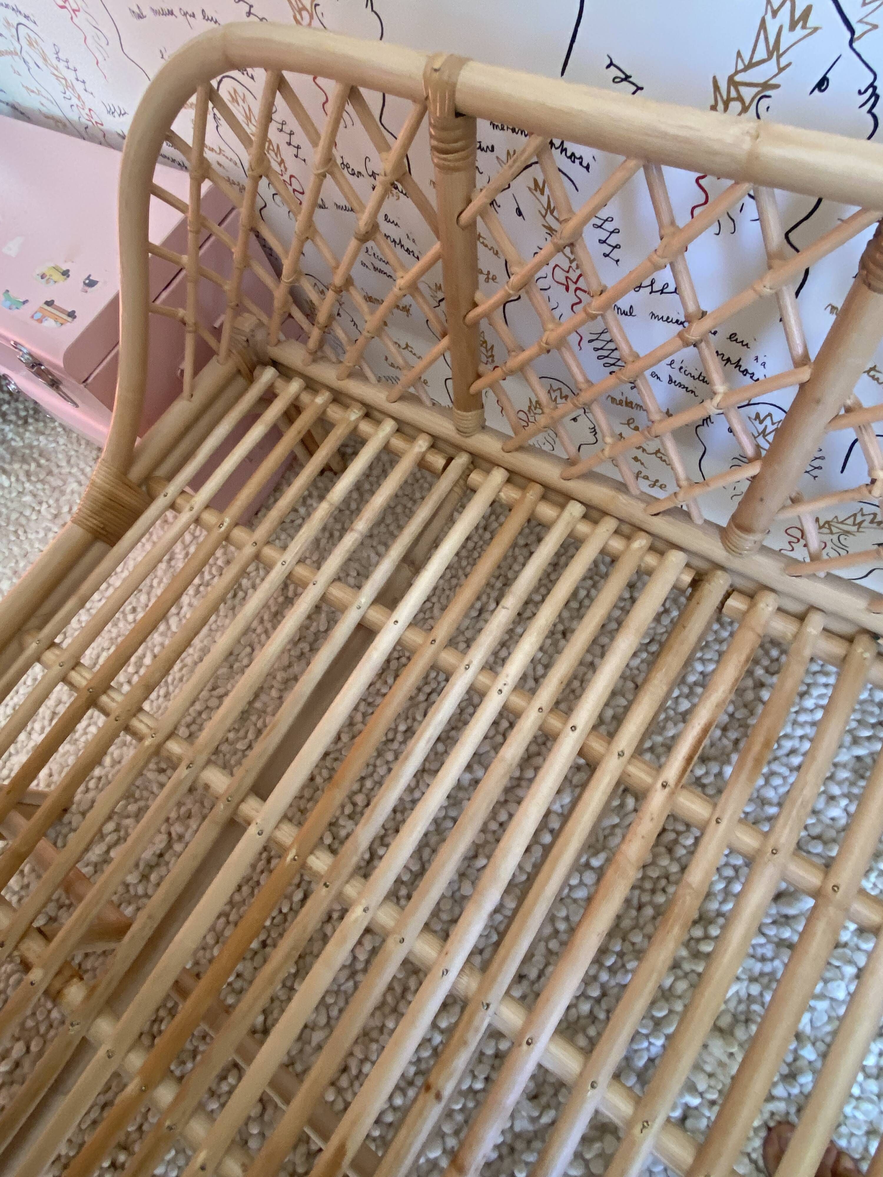 Rattan bed