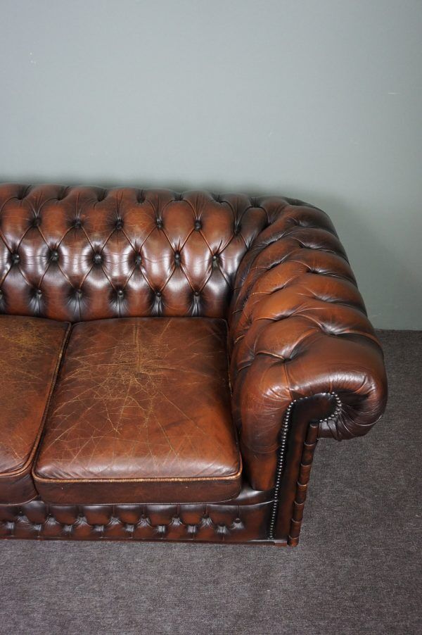 Chesterfield sofa 2.5 seats in cowhide leather