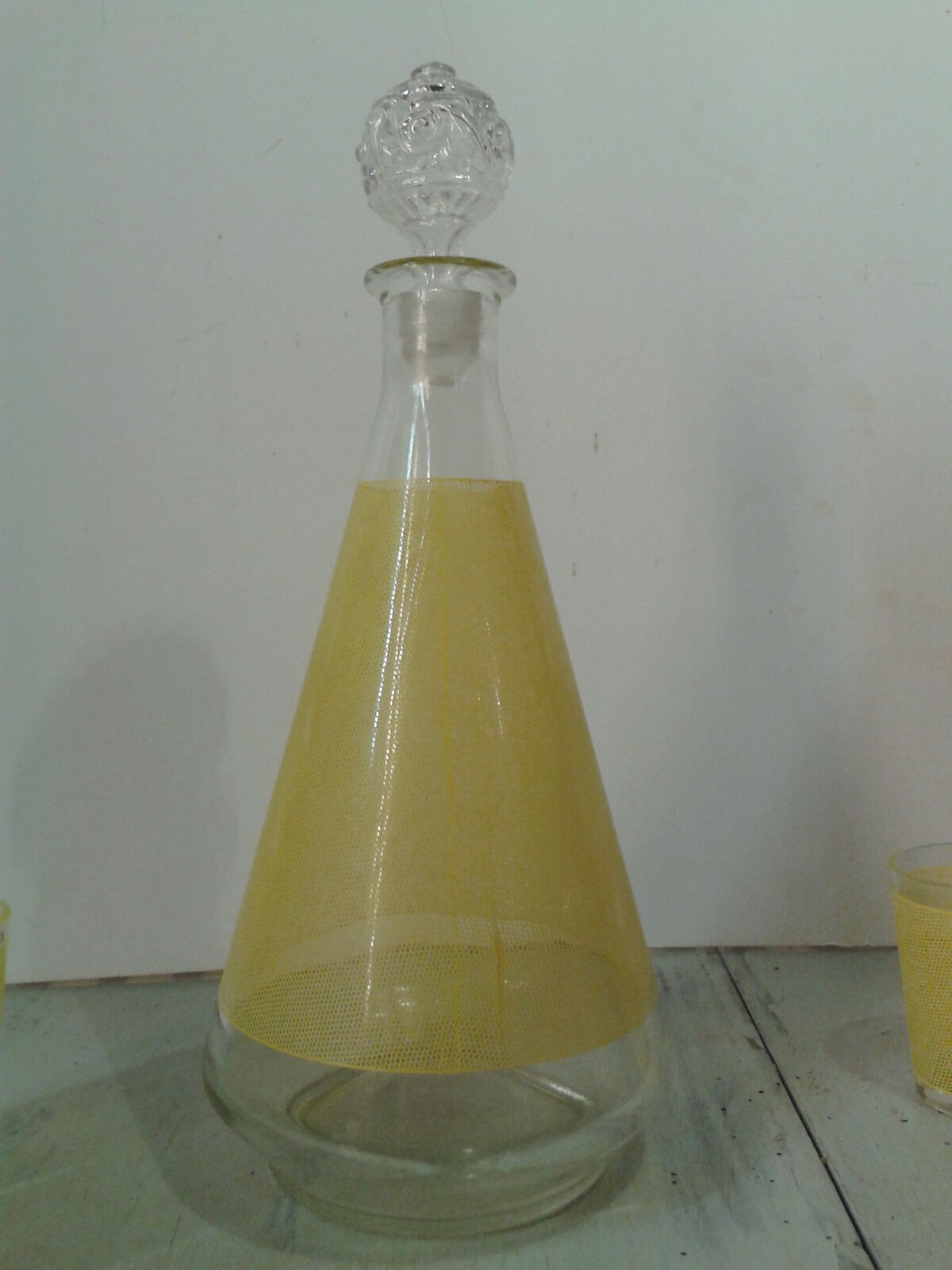 Liquor decanter and its 8 small glasses