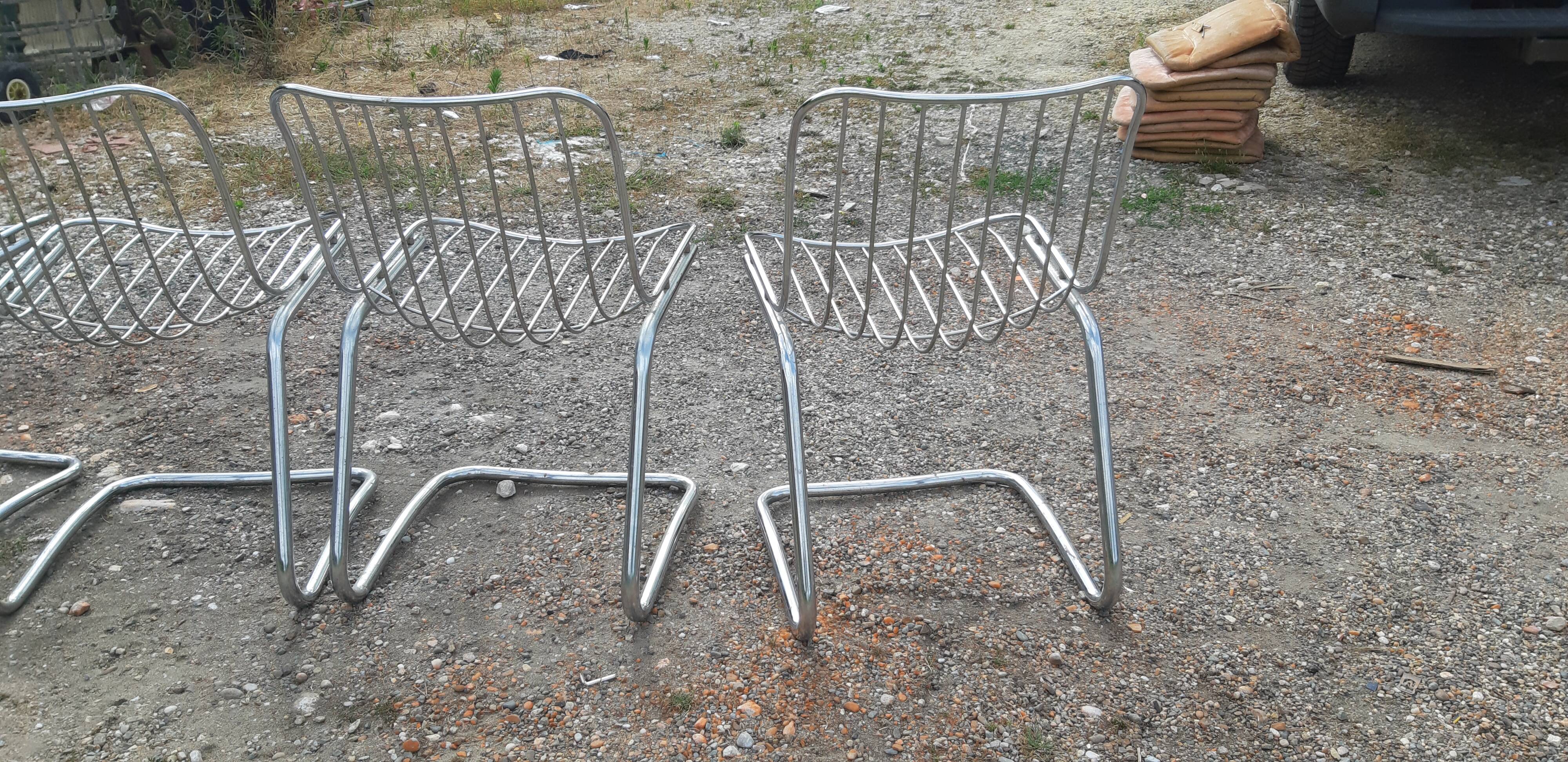 6 vintage Italian chairs from the 70s