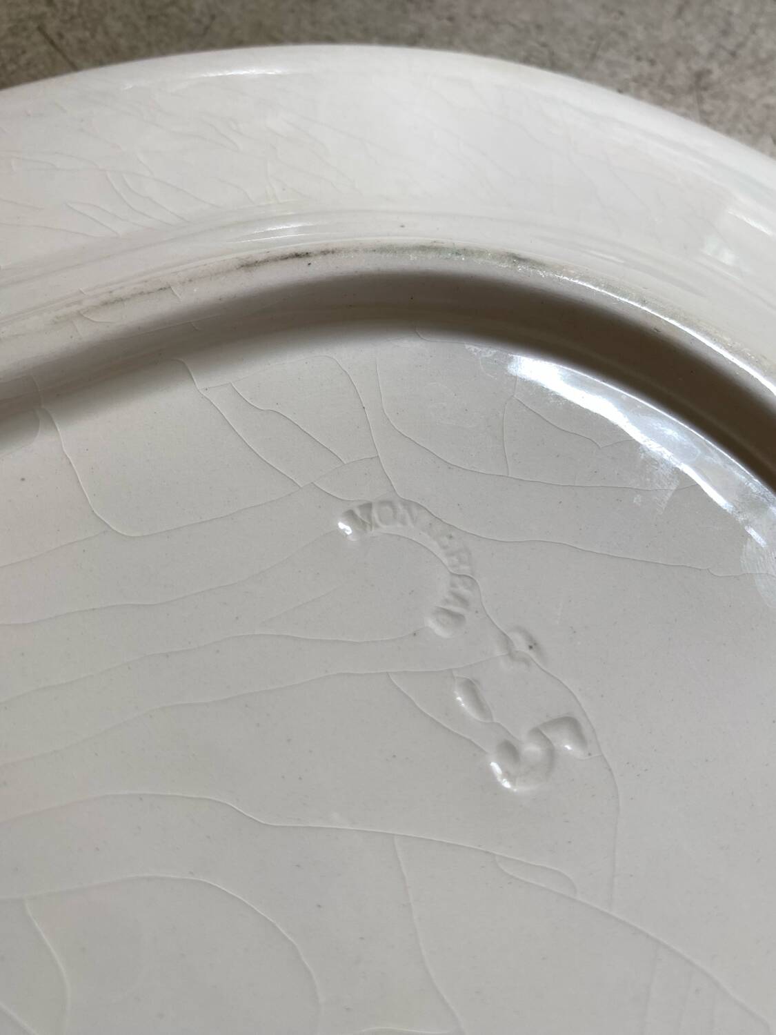 Ensemble de plats en porcelaine
