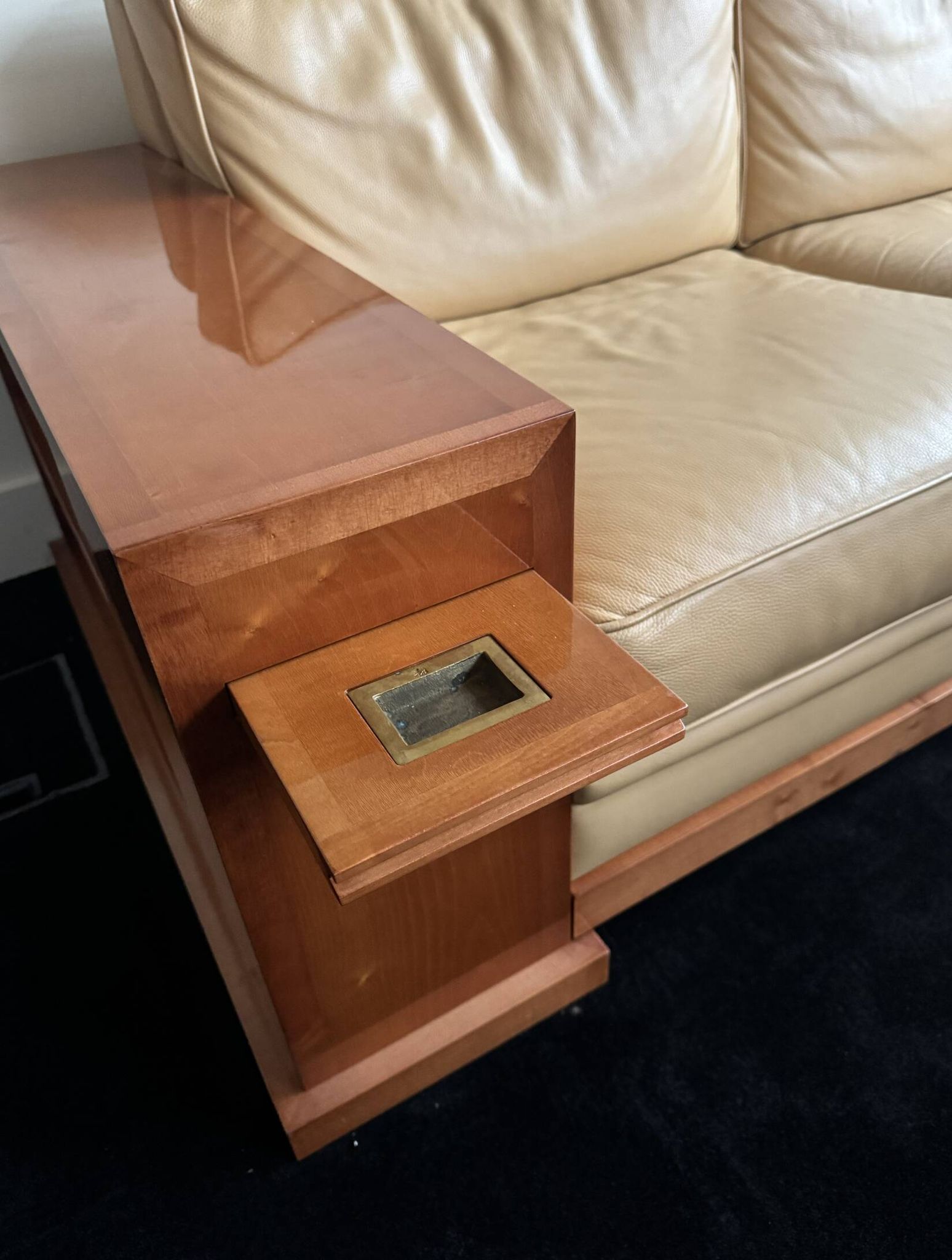 Hugues Chevalier Dominique sofa