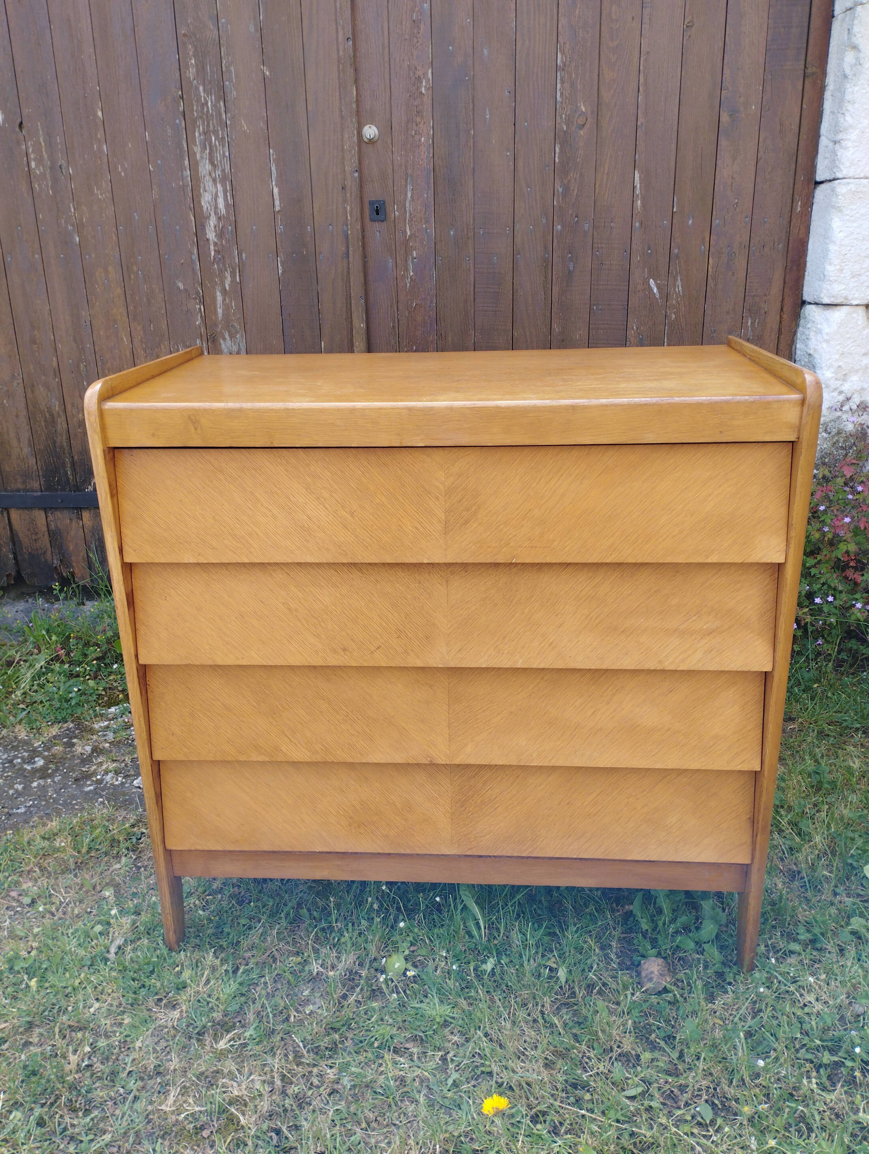 Vintage chest of drawers