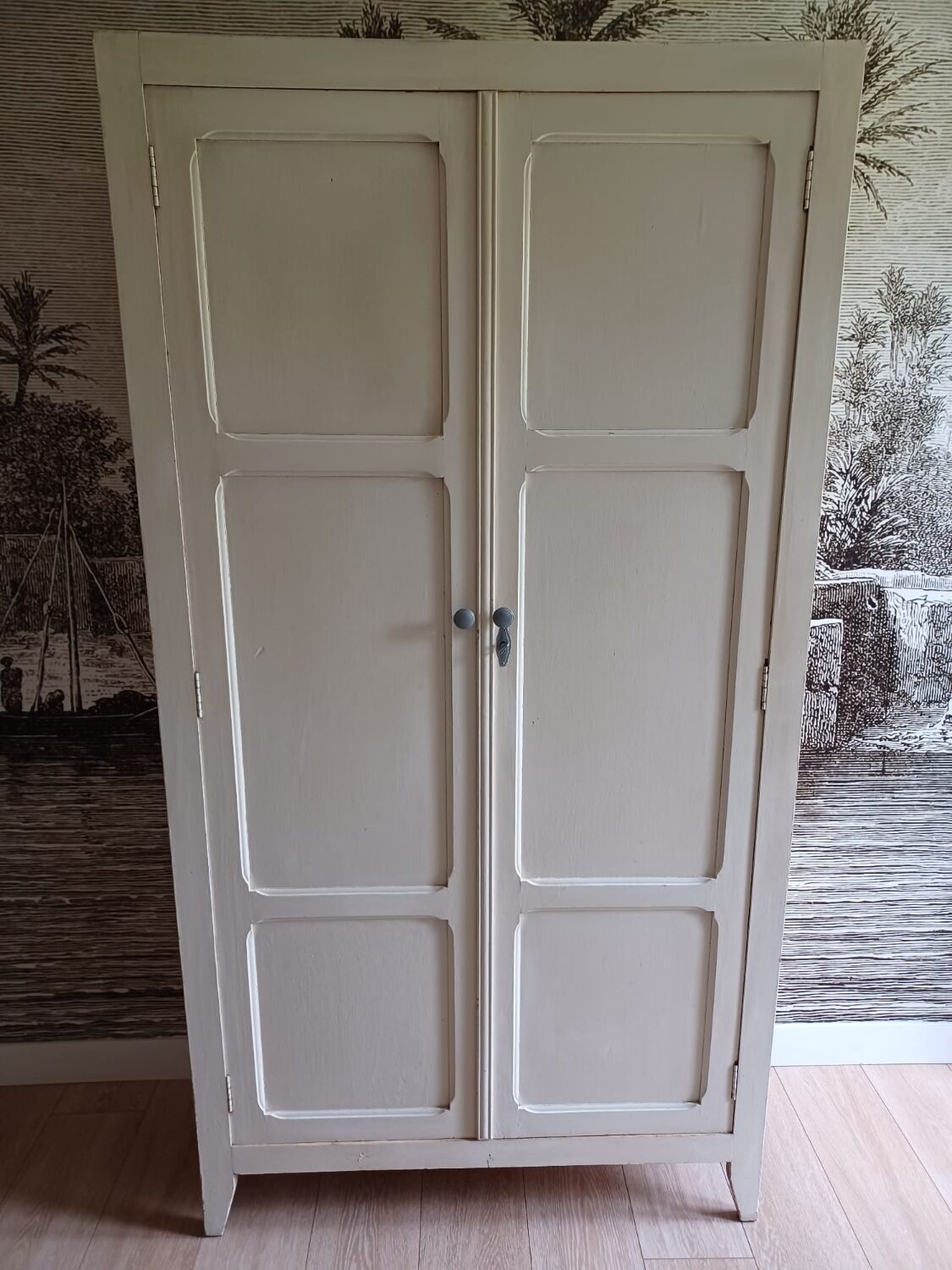 Vintage Parisian wardrobe