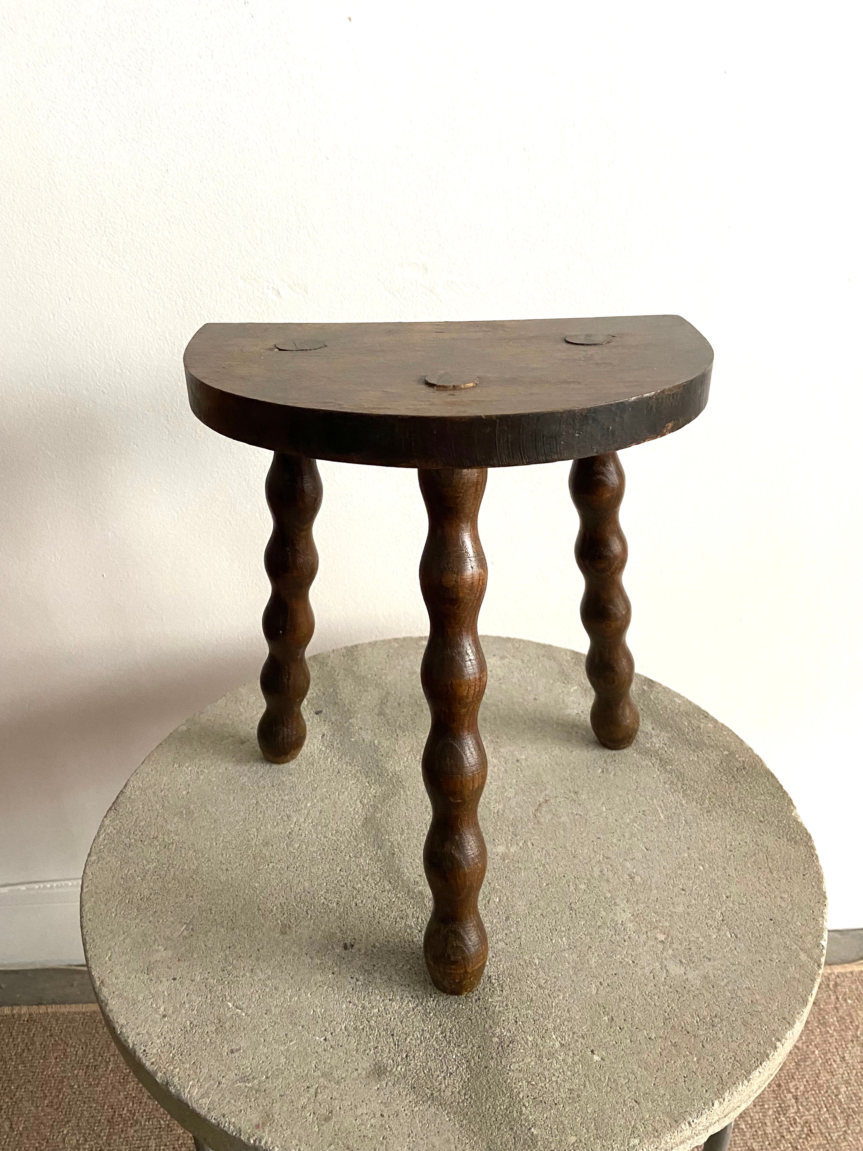 Tripod stool