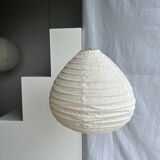 Suspension in rattan and natural japanese linen in the shape of a drop