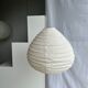 Suspension en rotin et lin naturel japonisante en forme de goutte
