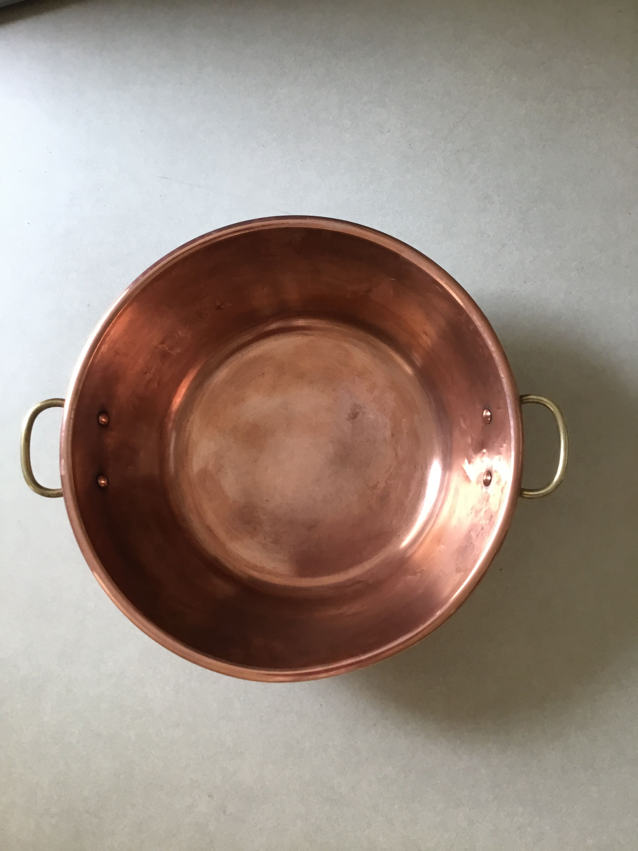 Copper jam basin